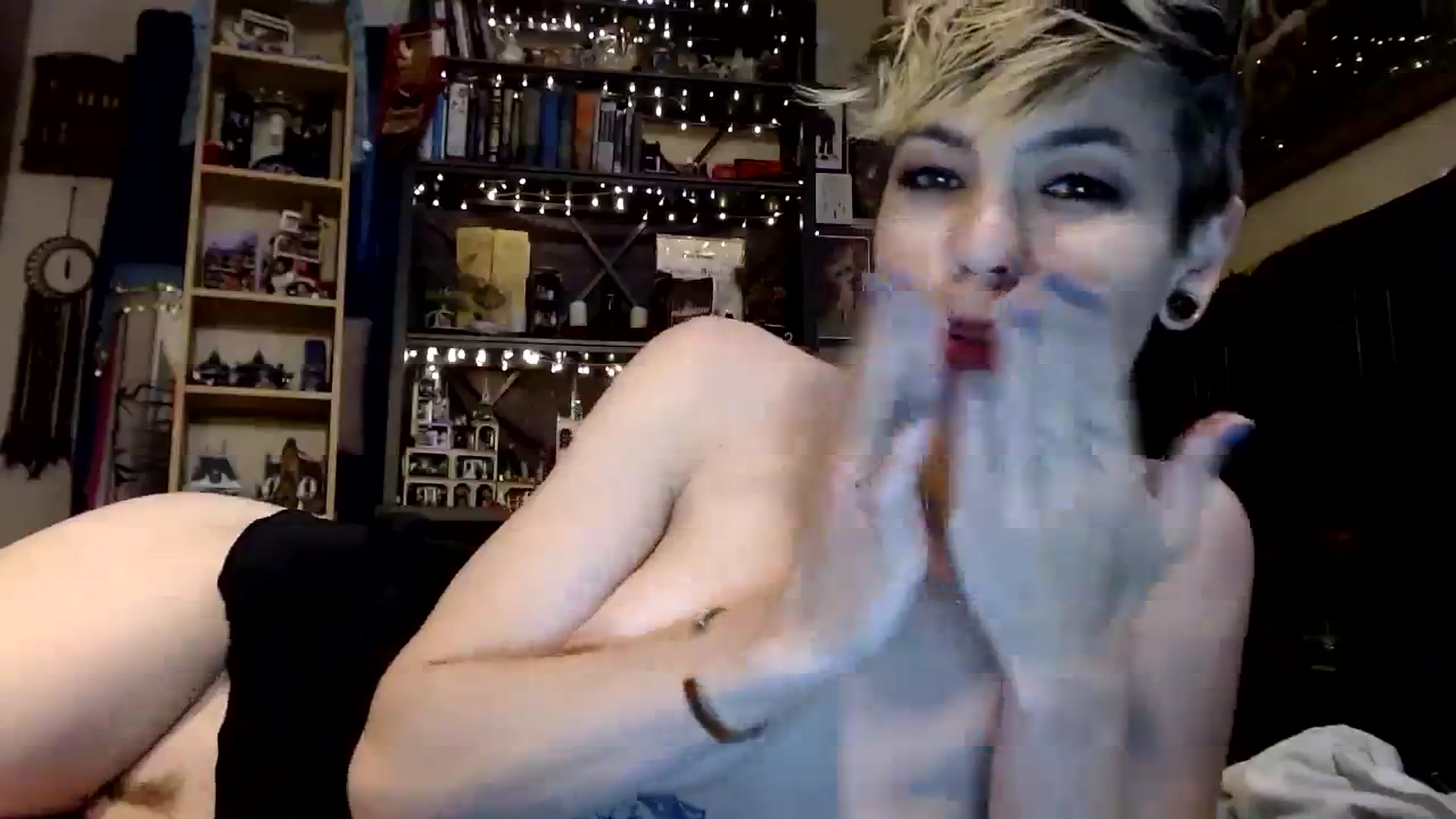 Gallery image thumbnail from Ancored's myfreecams stream on, 09/15/2023, 19:31 image 9 of 20