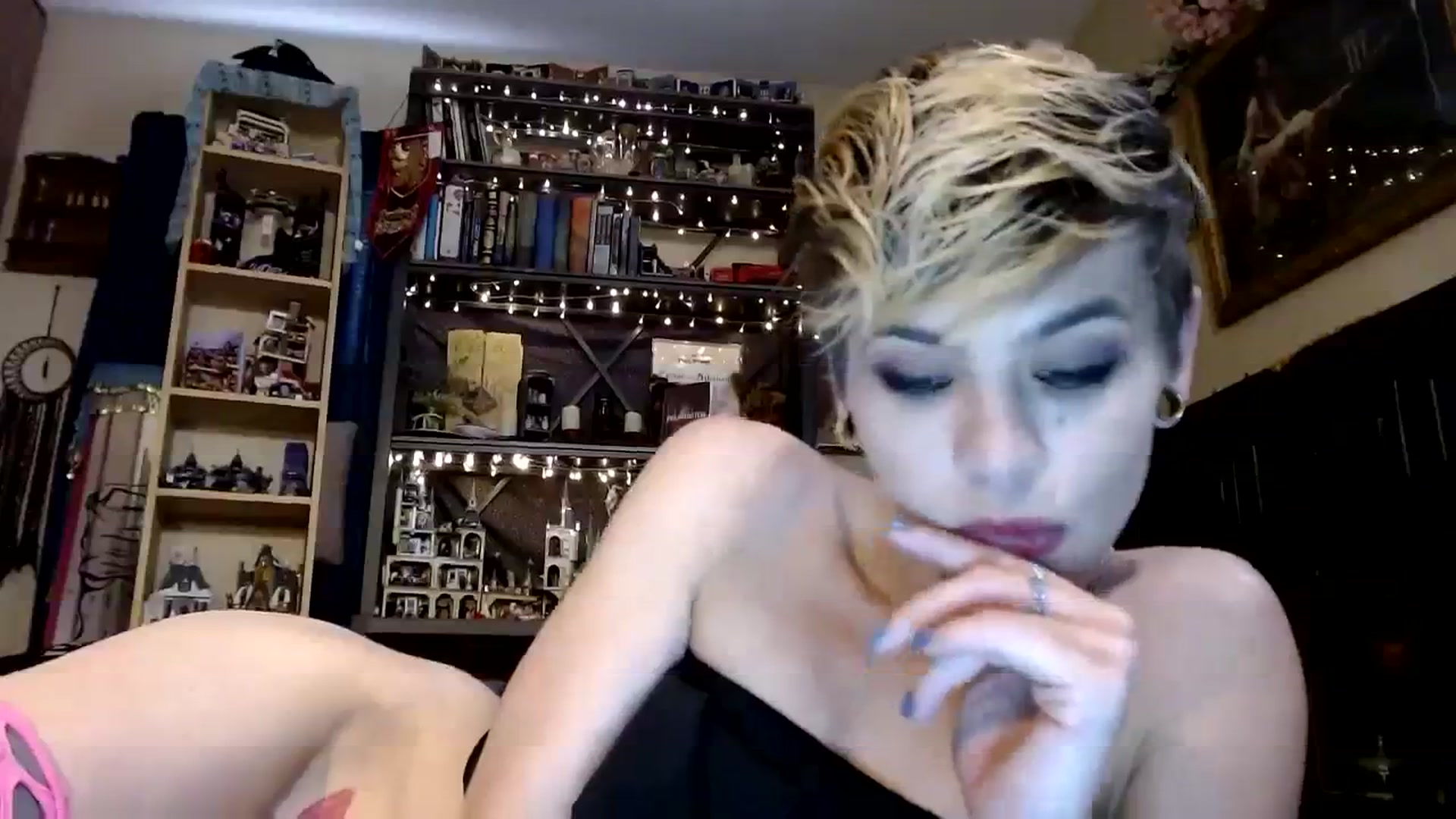 Gallery image thumbnail from Ancored's myfreecams stream on, 09/15/2023, 19:31 image 13 of 20