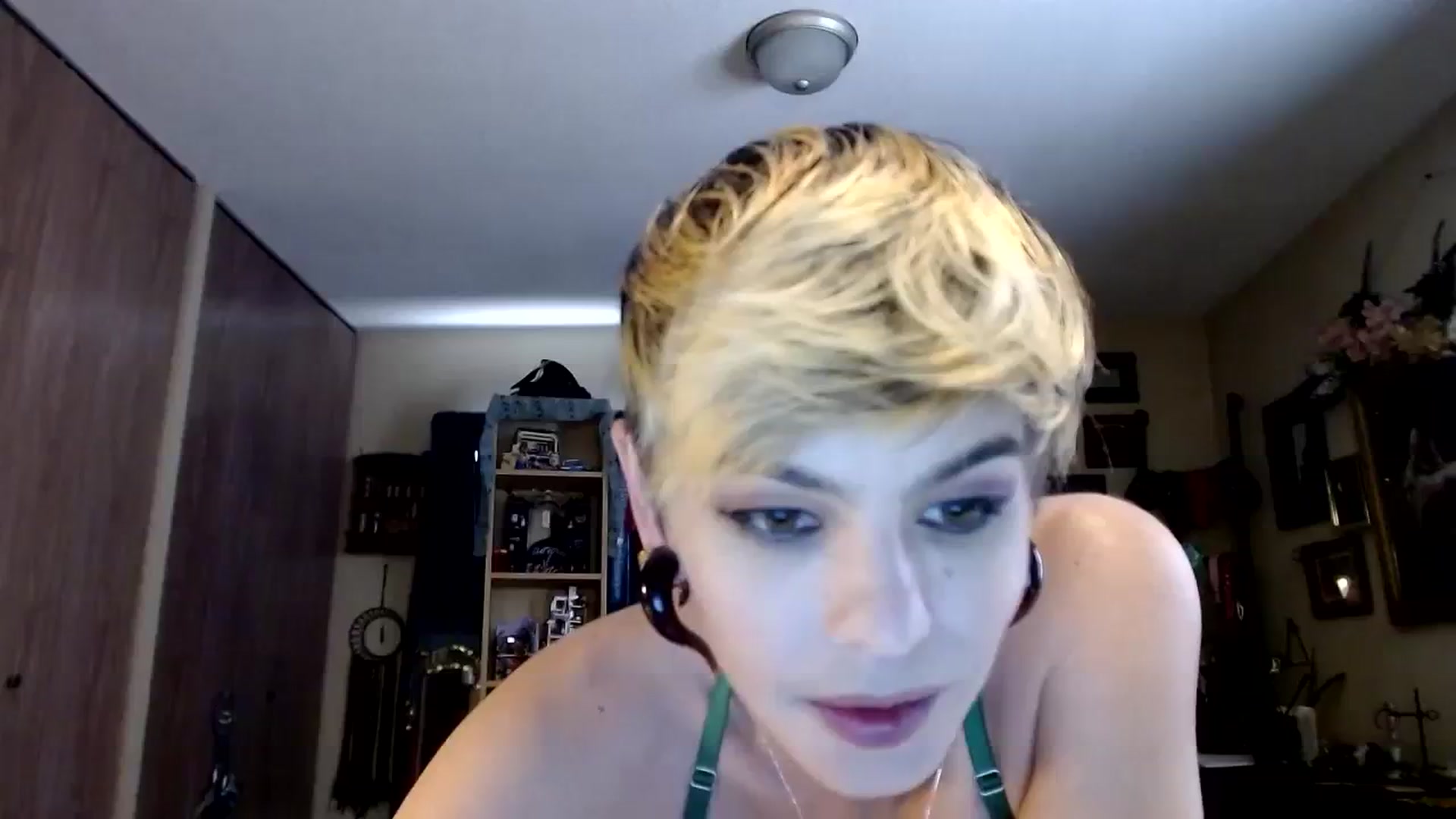 Gallery image thumbnail from Ancored's myfreecams stream on, 09/20/2023, 21:22 image 4 of 20