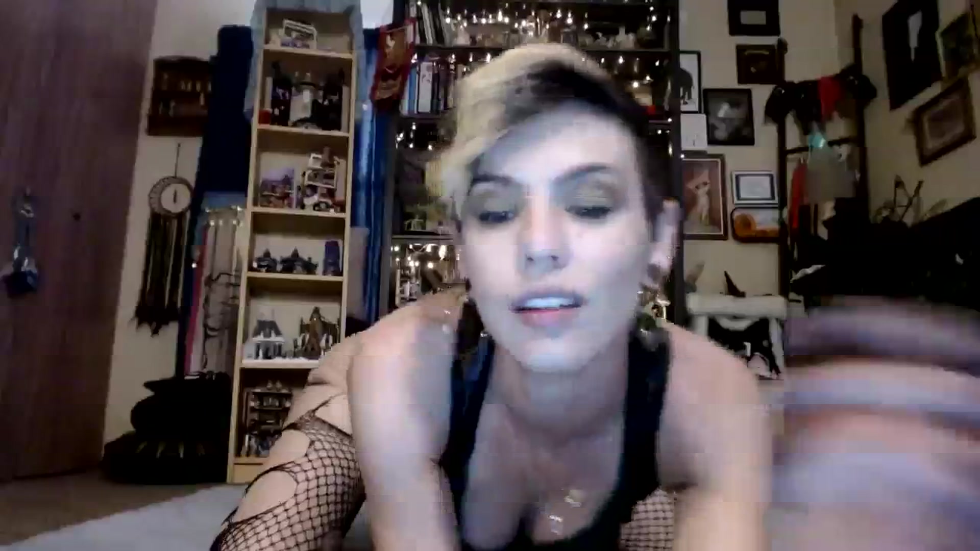 Gallery image thumbnail from Ancored's myfreecams stream on, 09/22/2023, 21:07 image 3 of 20