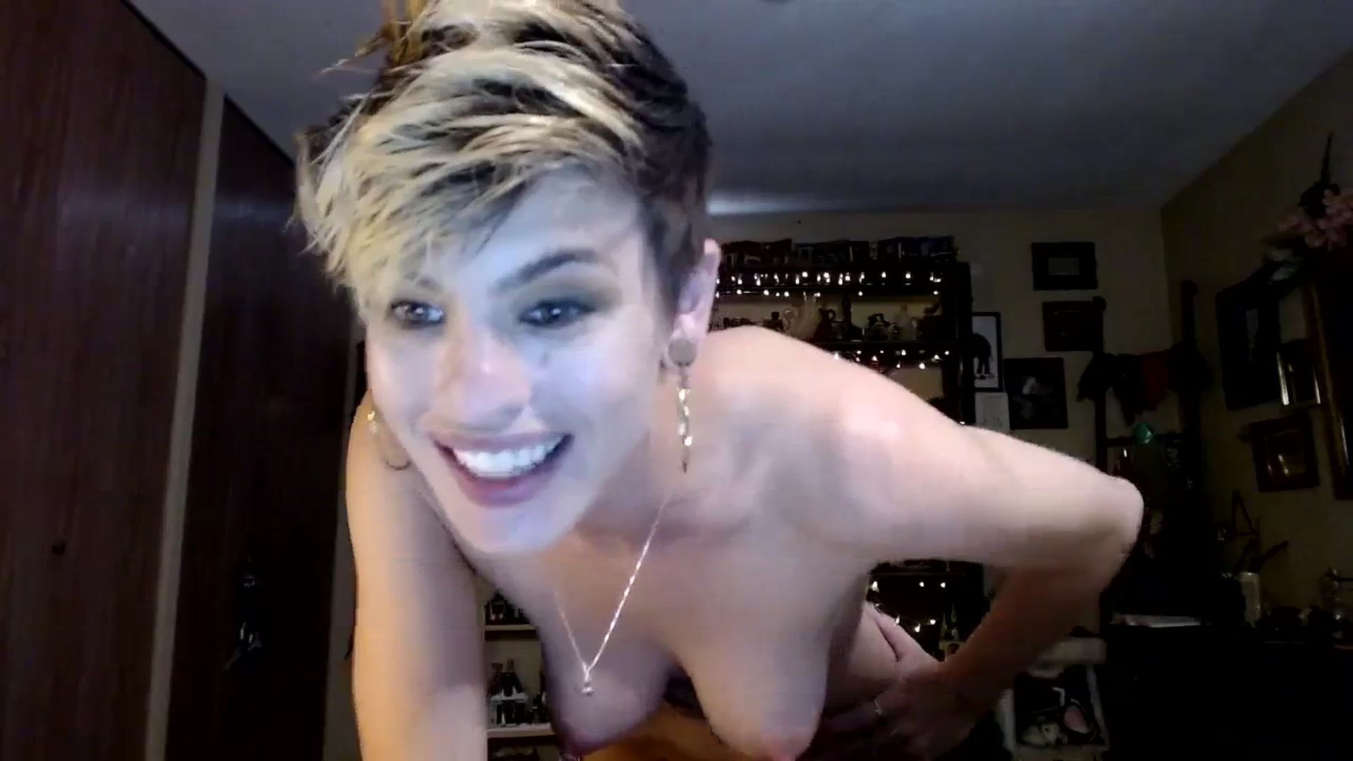 Gallery image thumbnail from Ancored's myfreecams stream on, 09/22/2023, 21:07 image 19 of 20