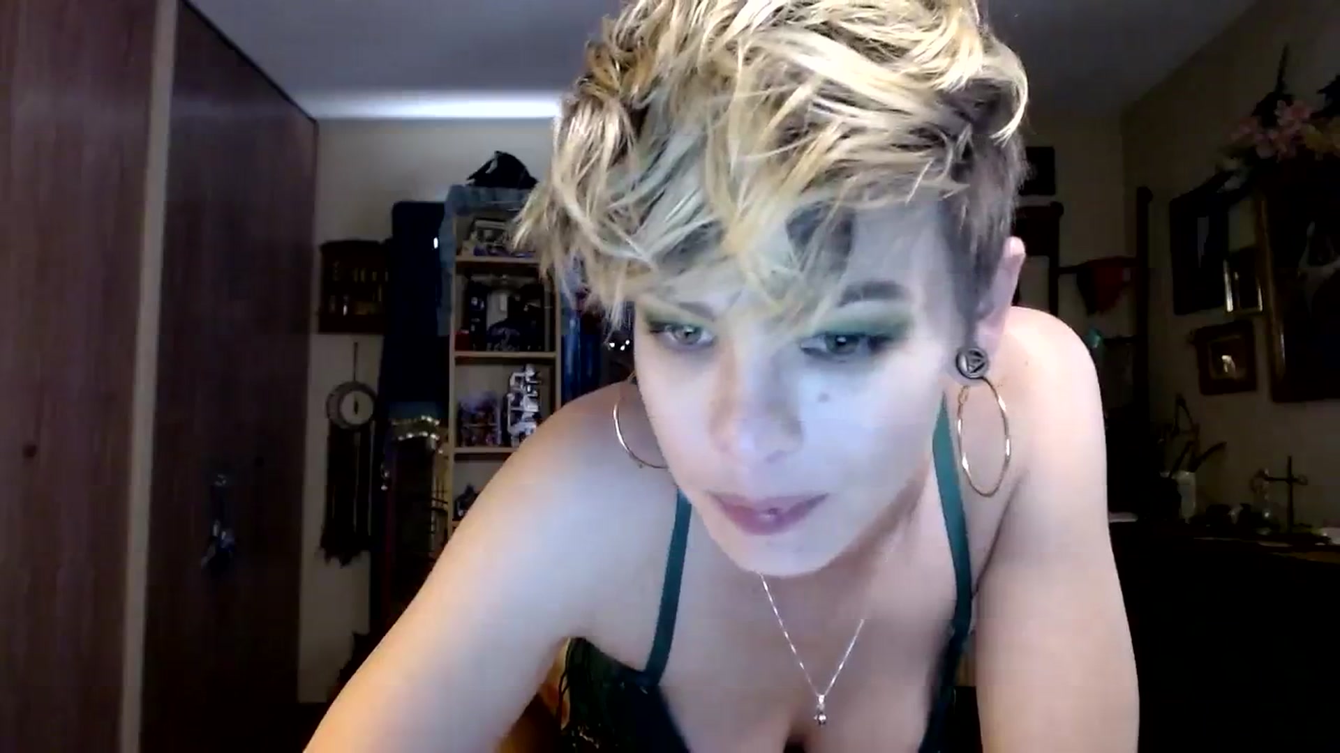 Gallery image thumbnail from Ancored's myfreecams stream on, 09/24/2023, 22:59 image 4 of 20