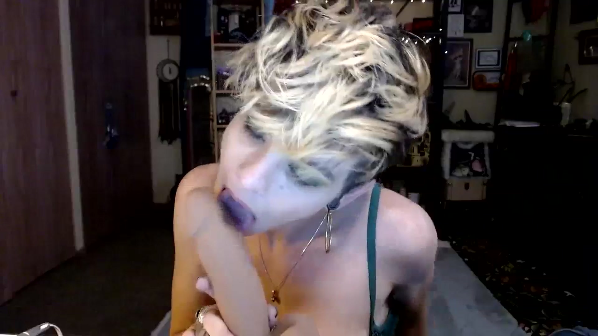 Gallery image thumbnail from Ancored's myfreecams stream on, 09/24/2023, 22:59 image 2 of 20