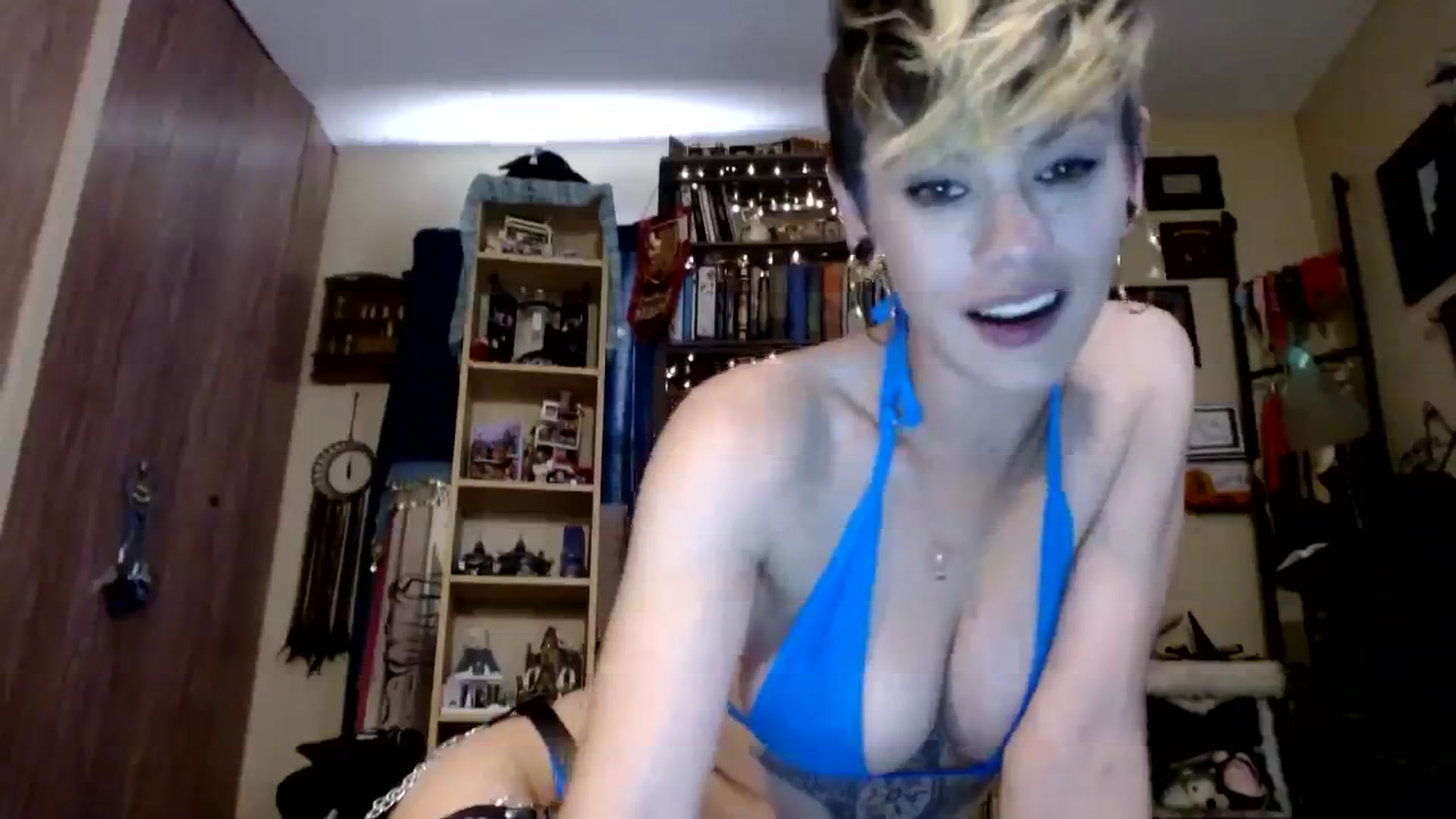 Gallery image thumbnail from Ancored's myfreecams stream on, 09/26/2023, 21:56 image 2 of 20