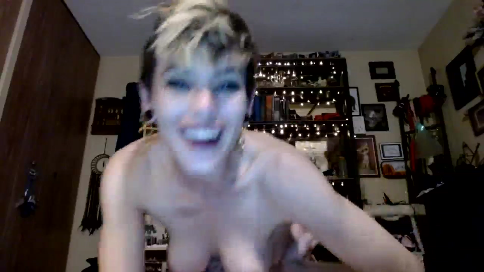 Gallery image thumbnail from Ancored's myfreecams stream on, 09/29/2023, 03:18 image 15 of 20
