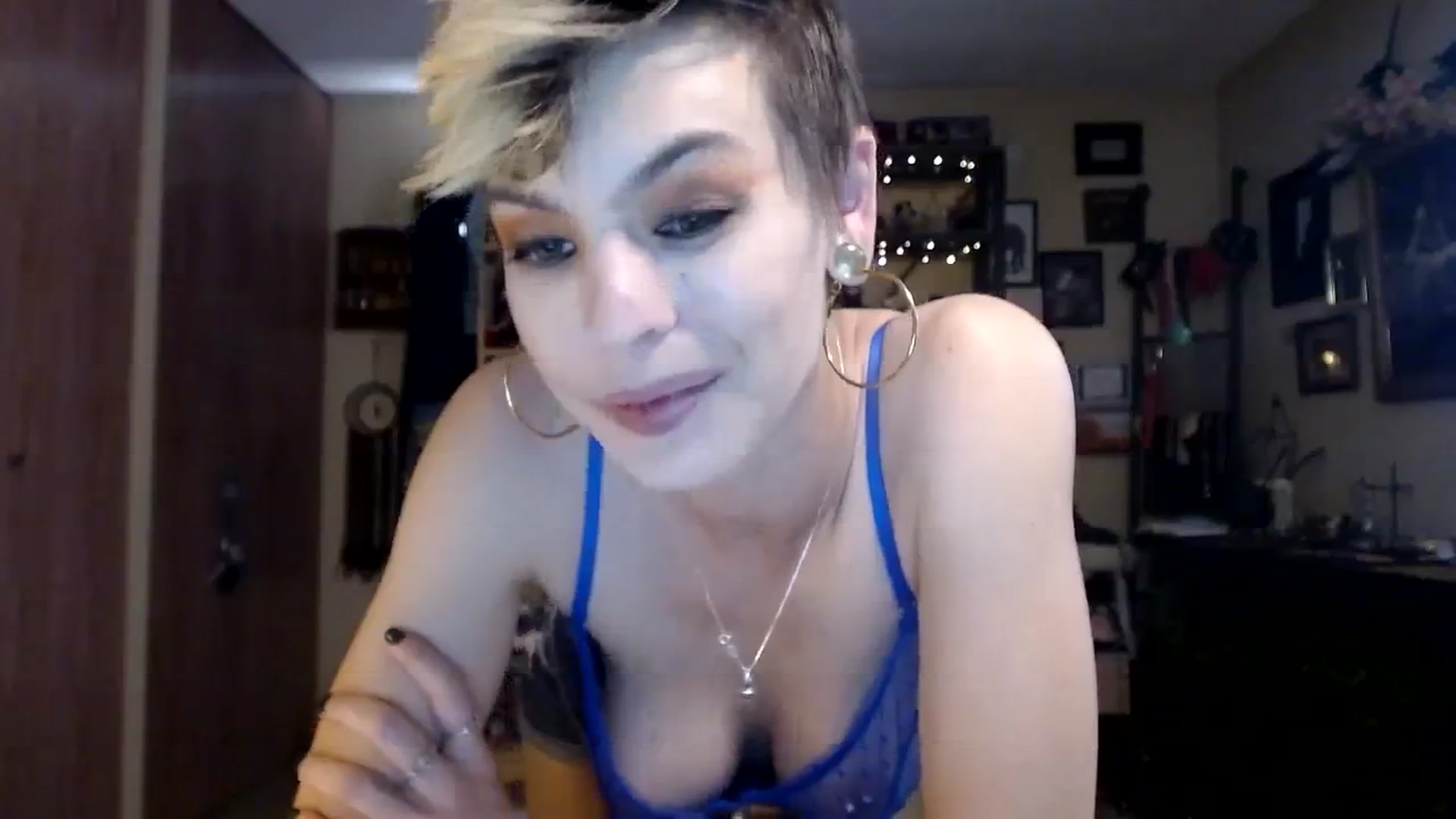 Gallery image thumbnail from Ancored's myfreecams stream on, 09/29/2023, 21:06 image 14 of 20