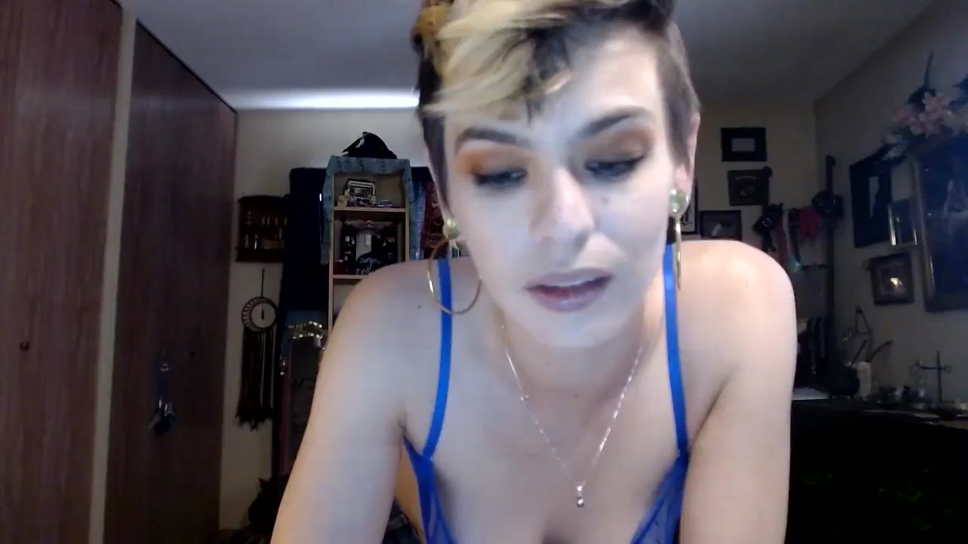 Gallery image thumbnail from Ancored's myfreecams stream on, 09/29/2023, 21:06 image 2 of 20