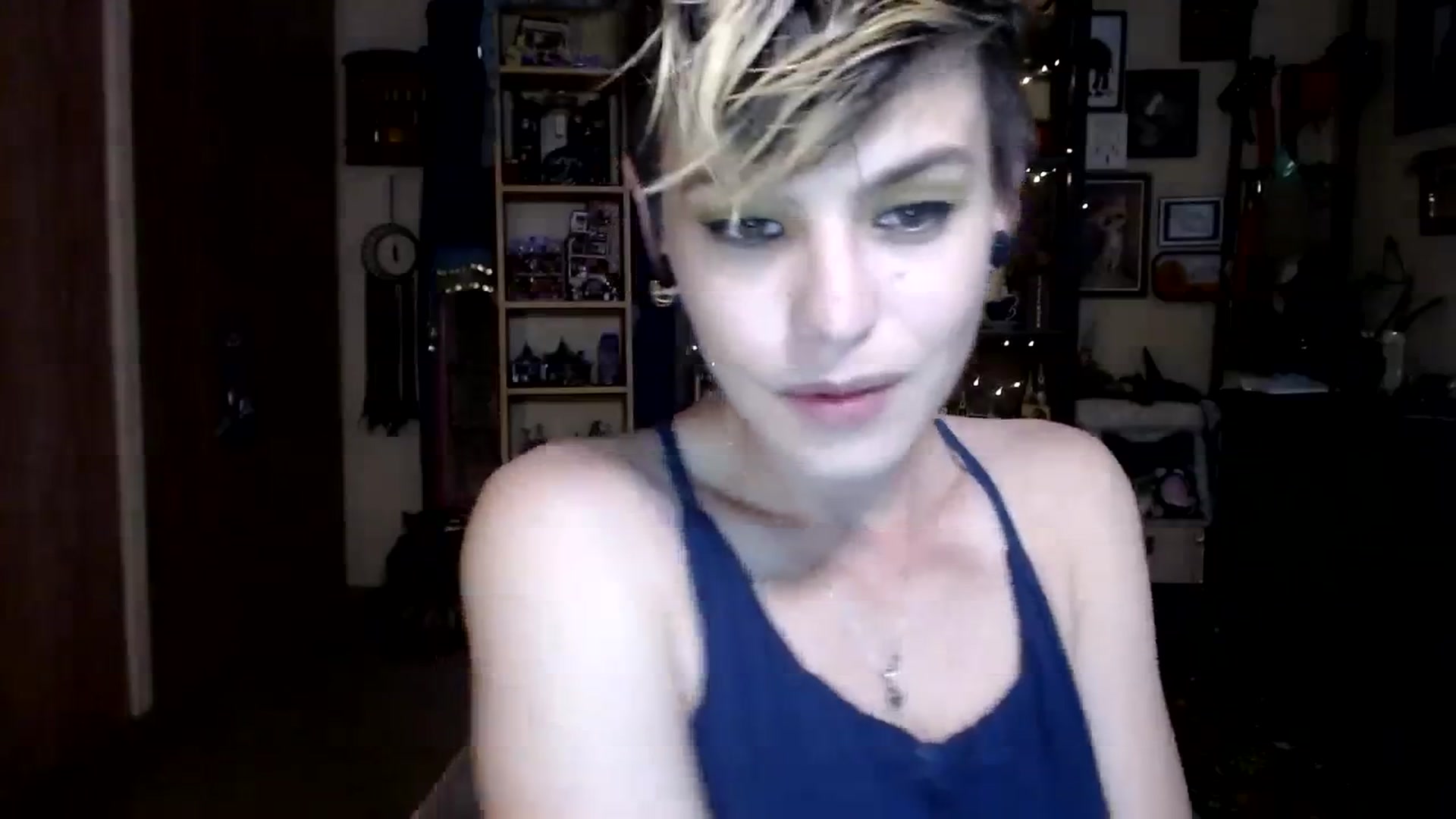 Gallery image thumbnail from Ancored's myfreecams stream on, 10/01/2023, 24:01 image 10 of 20