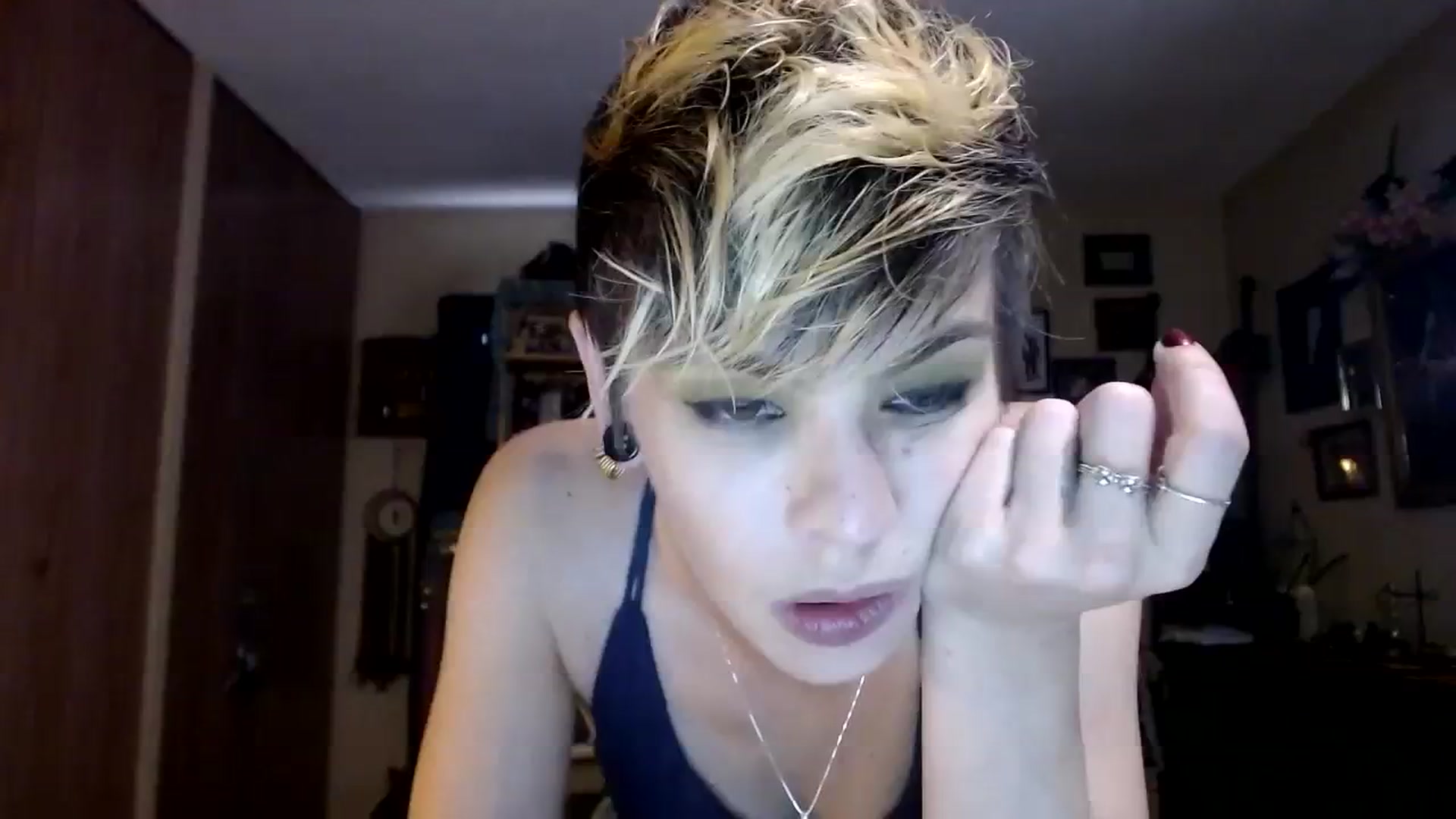 Gallery image thumbnail from Ancored's myfreecams stream on, 10/01/2023, 24:01 image 2 of 20