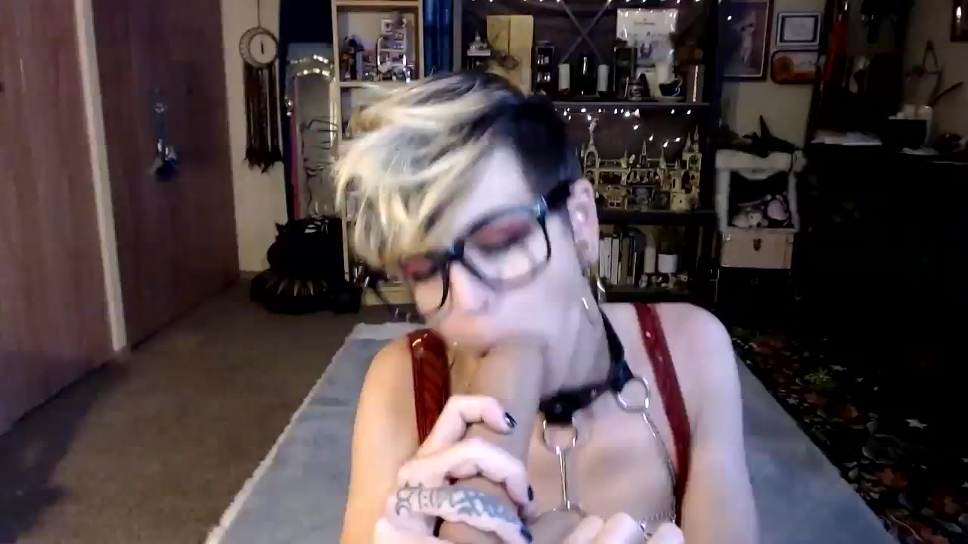 Gallery image thumbnail from Ancored's myfreecams stream on, 10/08/2023, 20:11 image 17 of 20