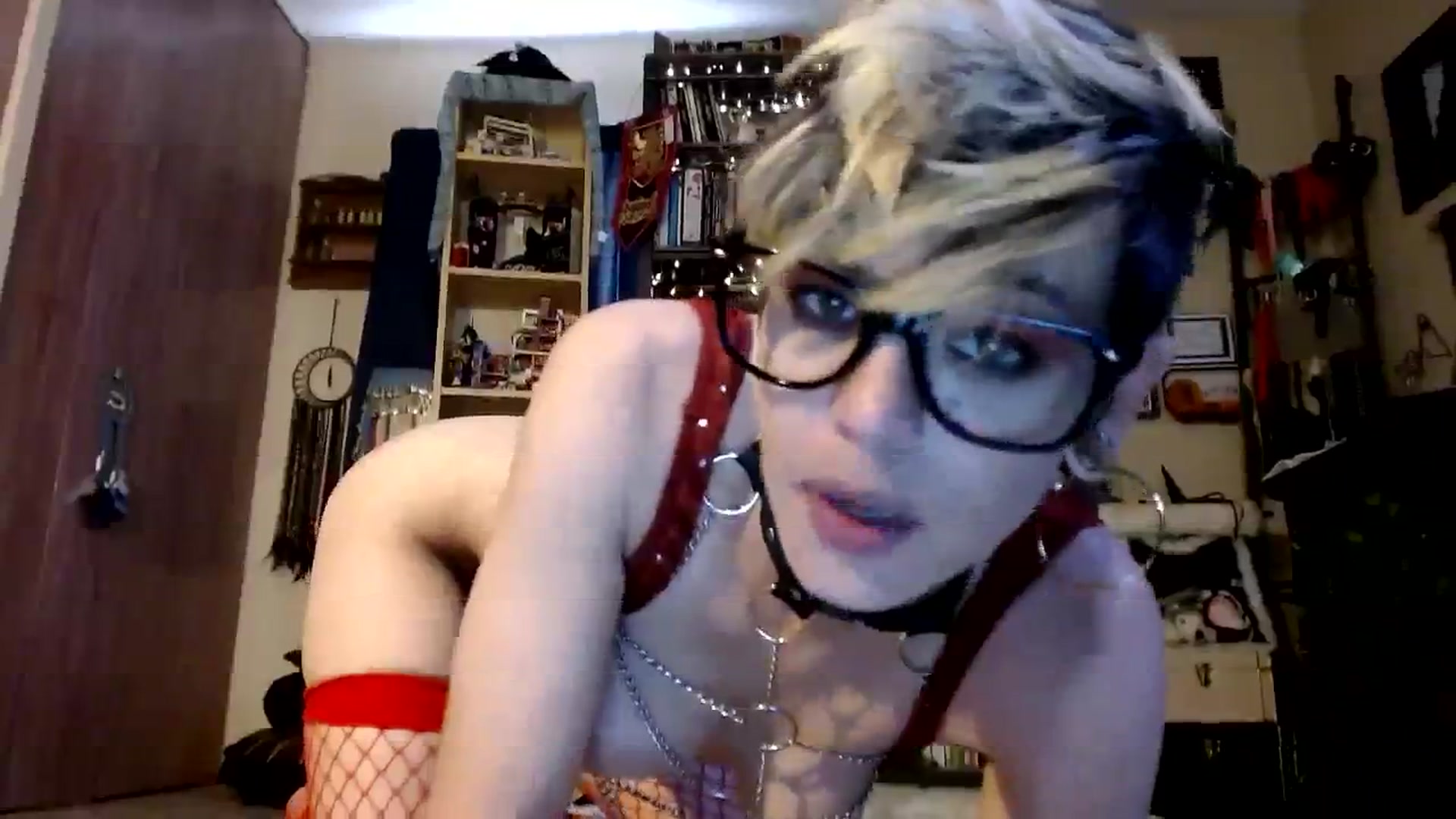 Gallery image thumbnail from Ancored's myfreecams stream on, 10/08/2023, 21:33 image 7 of 20