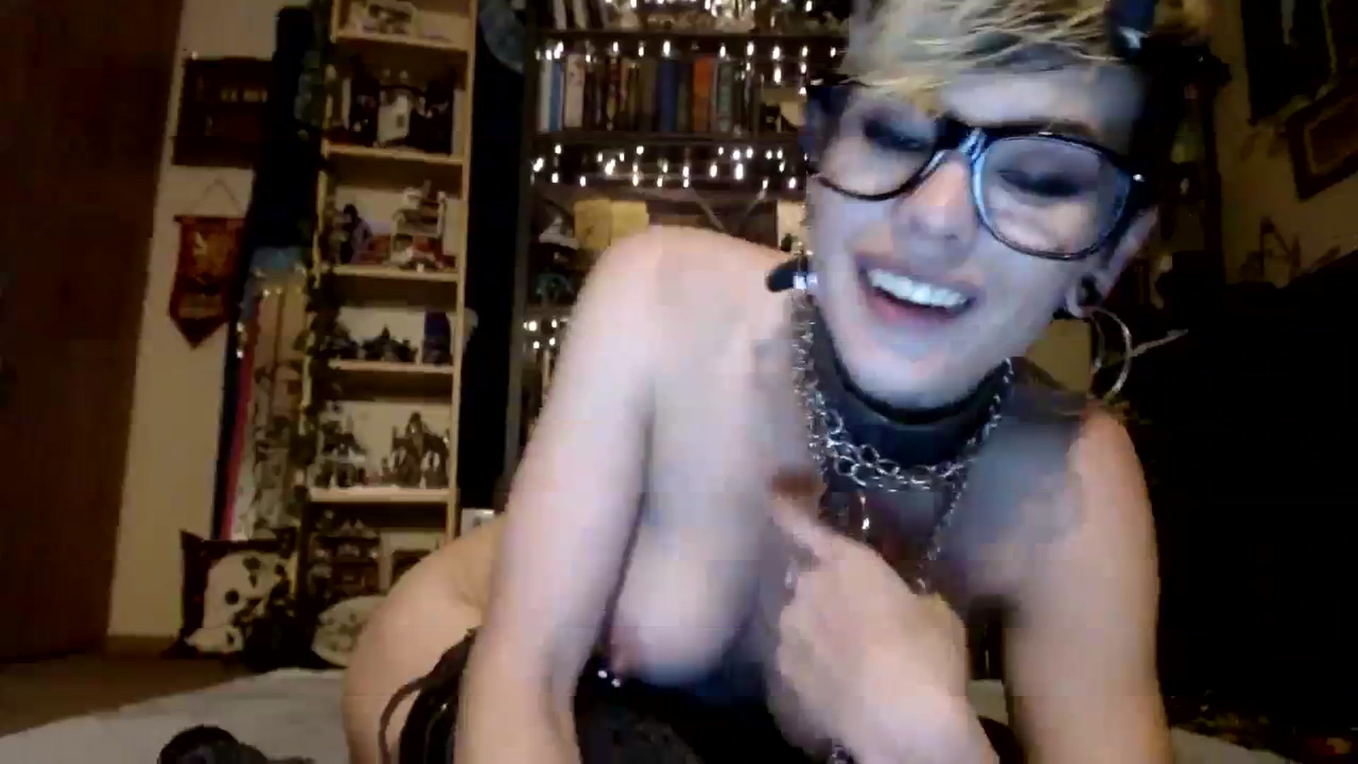 Gallery image thumbnail from Ancored's myfreecams stream on, 10/14/2023, 02:23 image 20 of 20