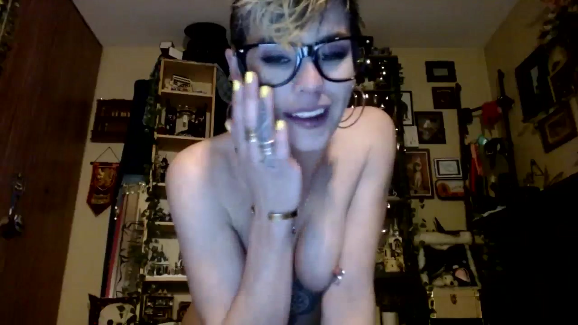 Gallery image thumbnail from Ancored's myfreecams stream on, 10/14/2023, 02:23 image 13 of 20