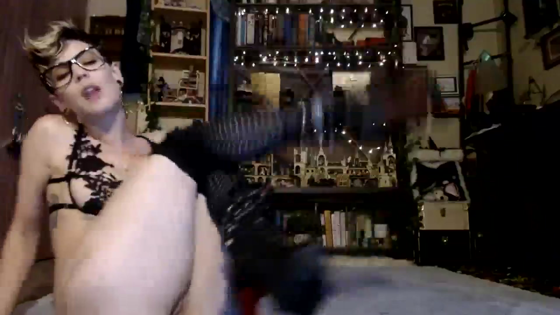 Gallery image thumbnail from Ancored's myfreecams stream on, 10/20/2023, 21:43 image 11 of 20