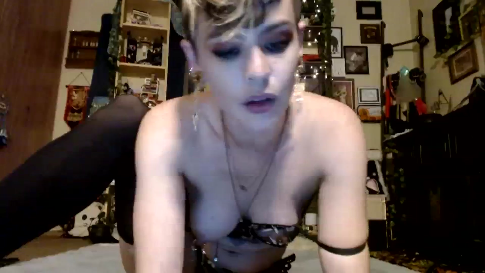 Gallery image thumbnail from Ancored's myfreecams stream on, 10/22/2023, 03:01 image 2 of 20