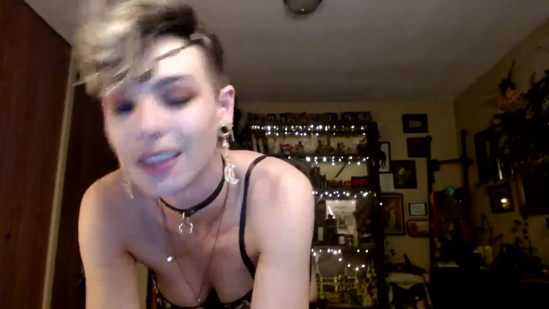 Gallery image thumbnail from Ancored's myfreecams stream on, 10/22/2023, 03:58 image 9 of 20