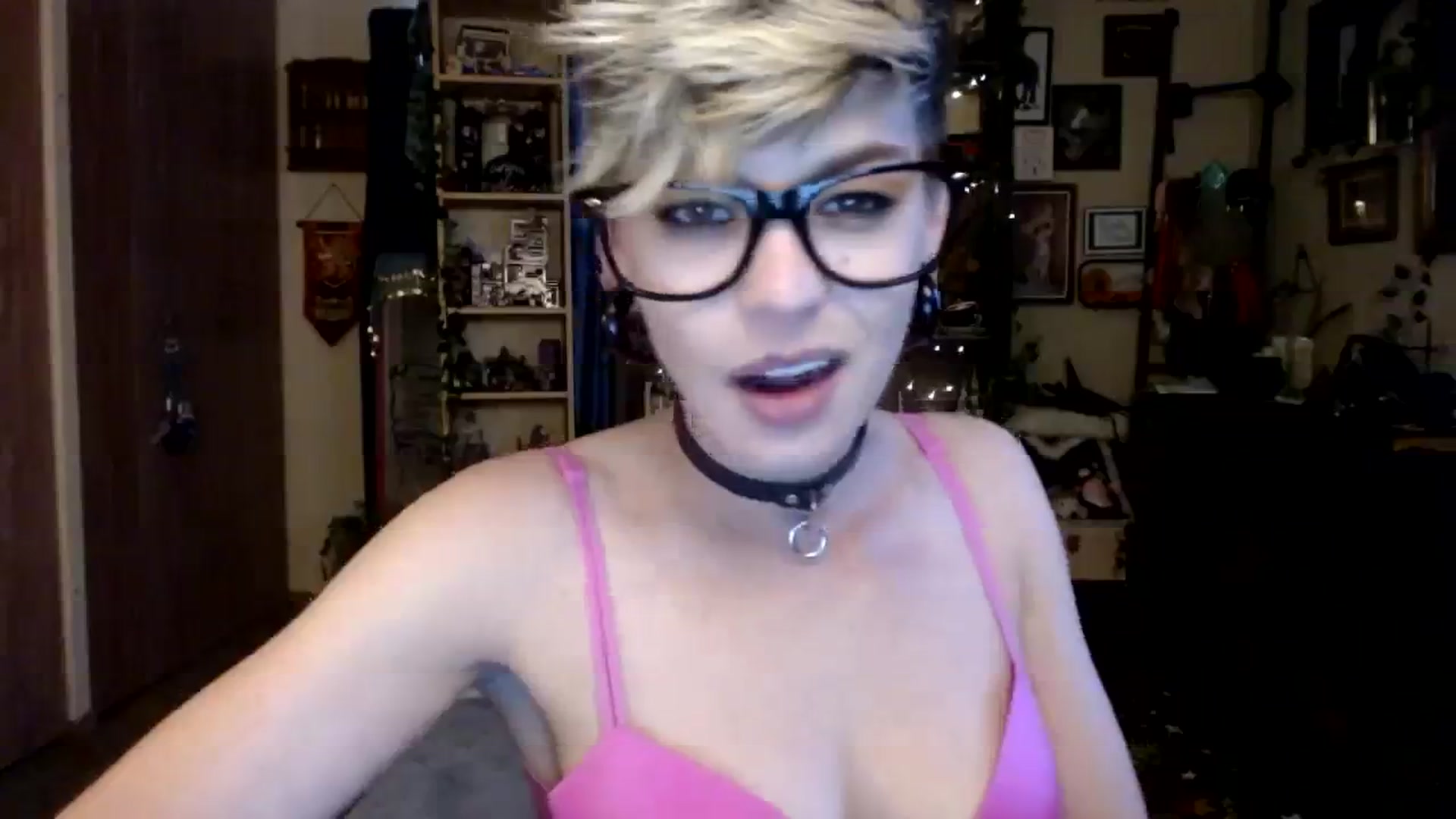 Gallery image thumbnail from Ancored's myfreecams stream on, 10/23/2023, 20:54 image 13 of 20