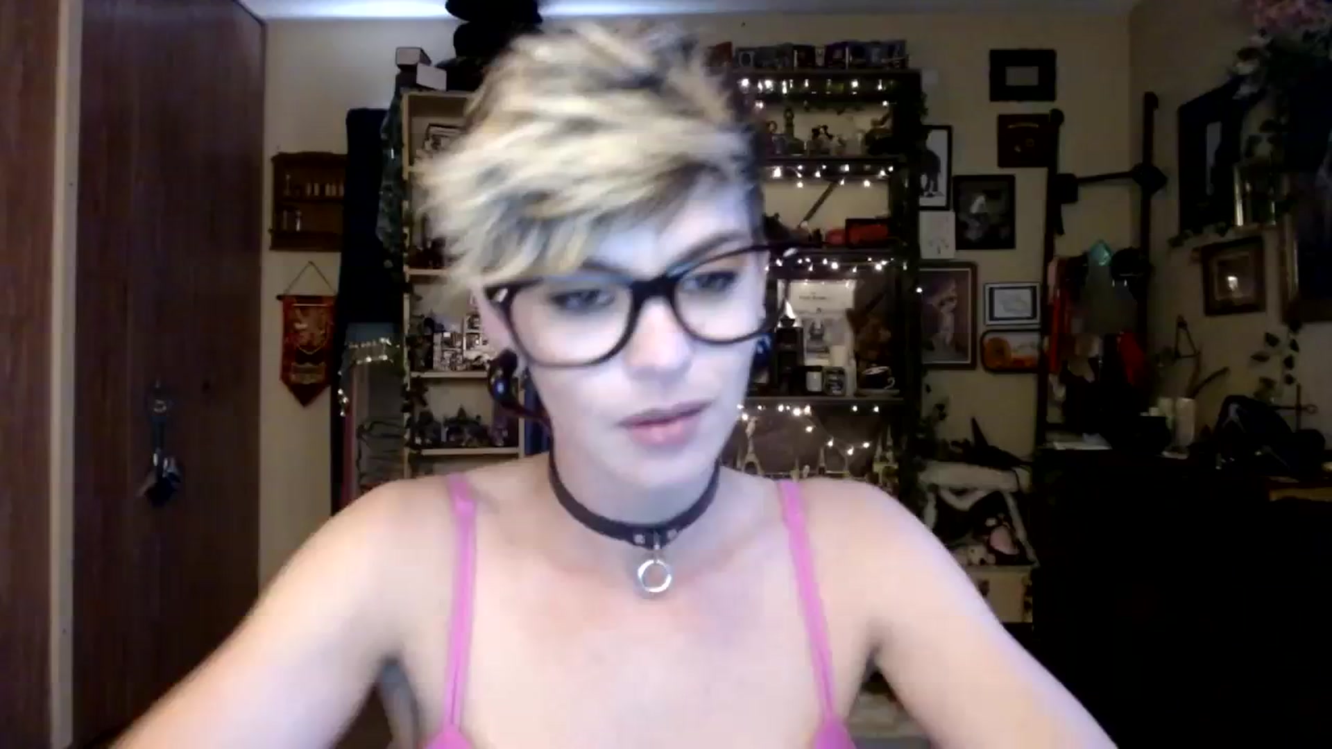Gallery image thumbnail from Ancored's myfreecams stream on, 10/23/2023, 20:54 image 7 of 20