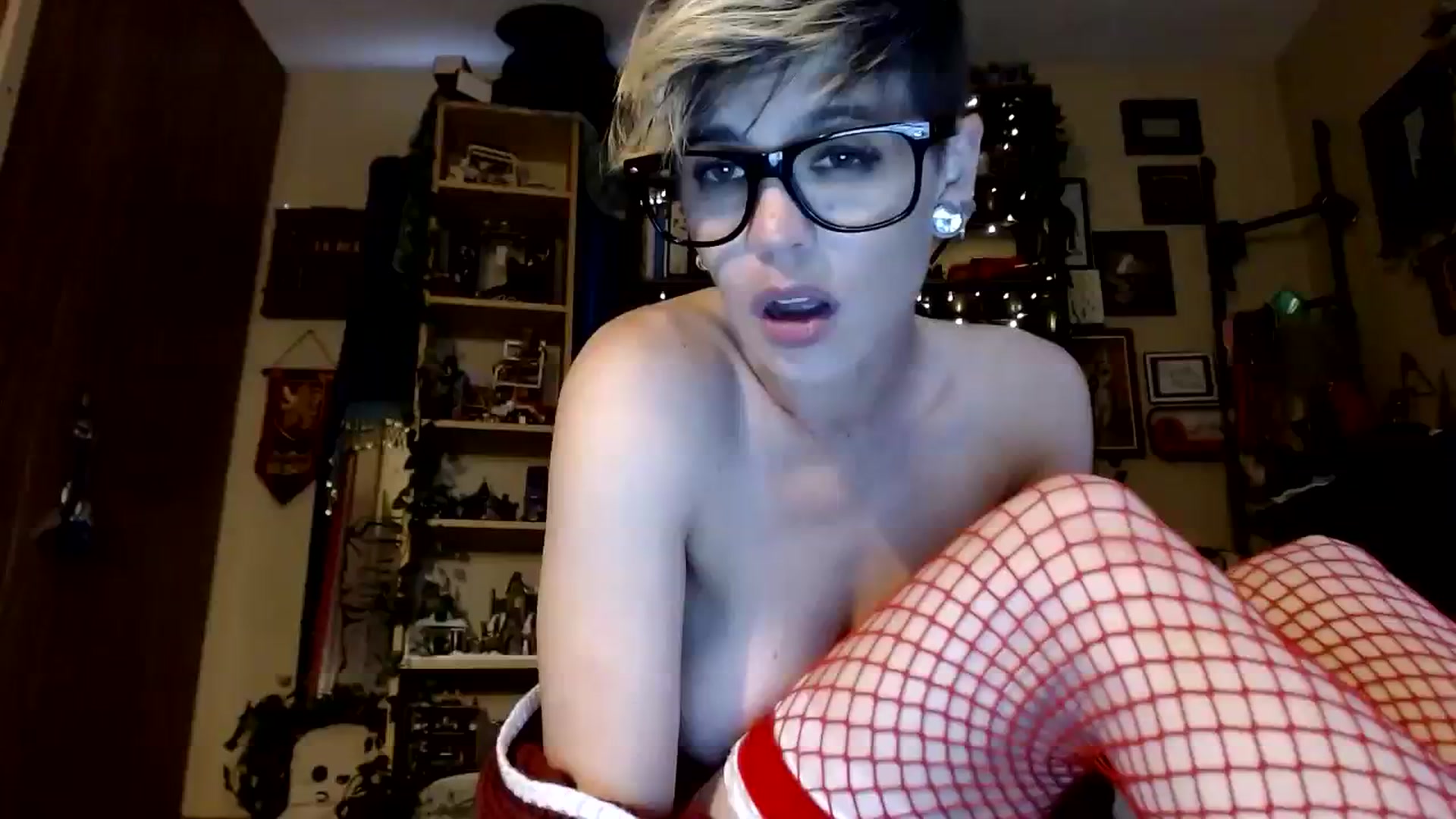 Gallery image thumbnail from Ancored's myfreecams stream on, 10/26/2023, 23:32 image 8 of 20