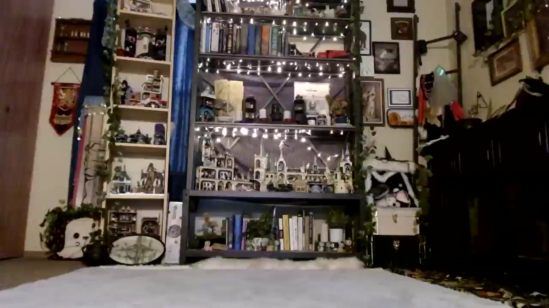Gallery image thumbnail from Ancored's myfreecams stream on, 10/27/2023, 21:09 image 8 of 20