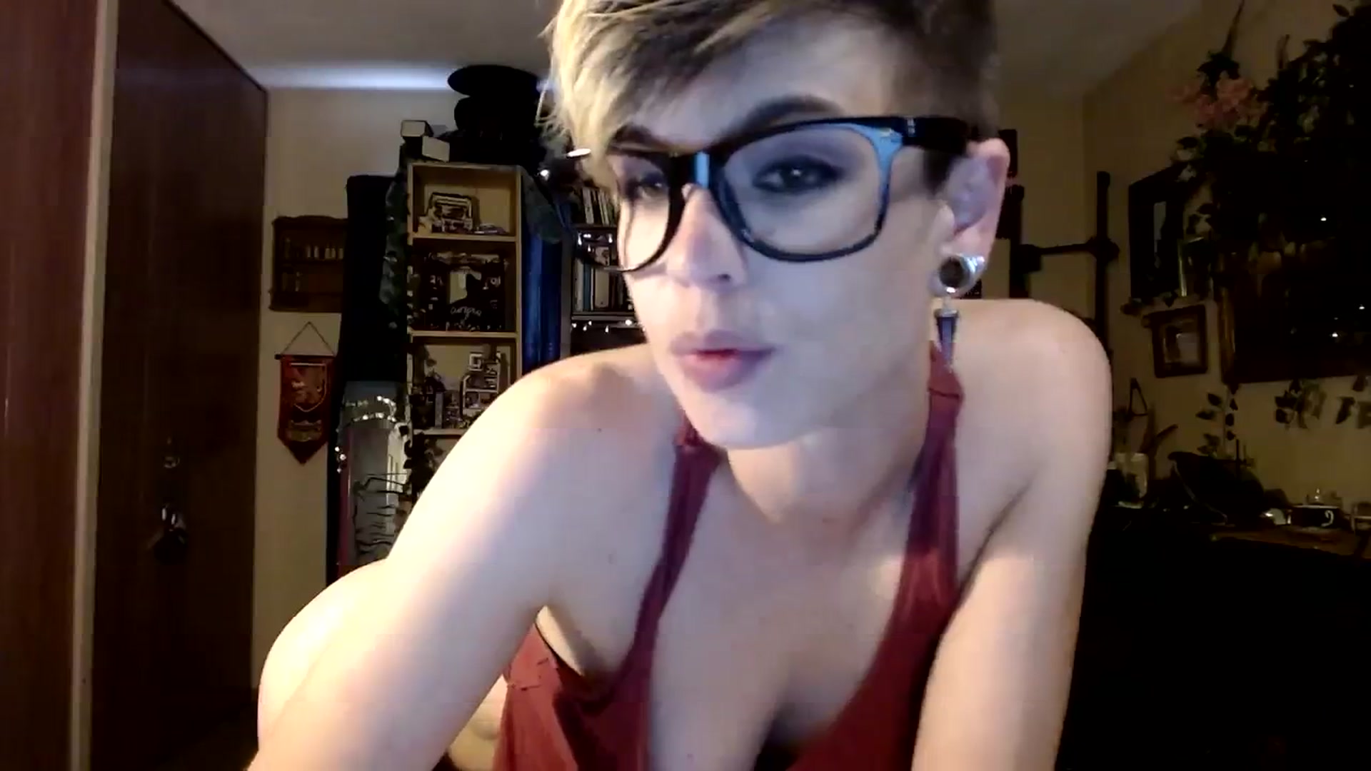 Gallery image thumbnail from Ancored's myfreecams stream on, 10/28/2023, 20:25 image 13 of 20