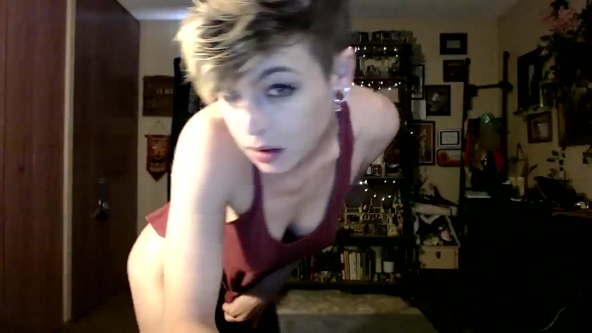 Gallery image thumbnail from Ancored's myfreecams stream on, 10/28/2023, 20:25 image 5 of 20