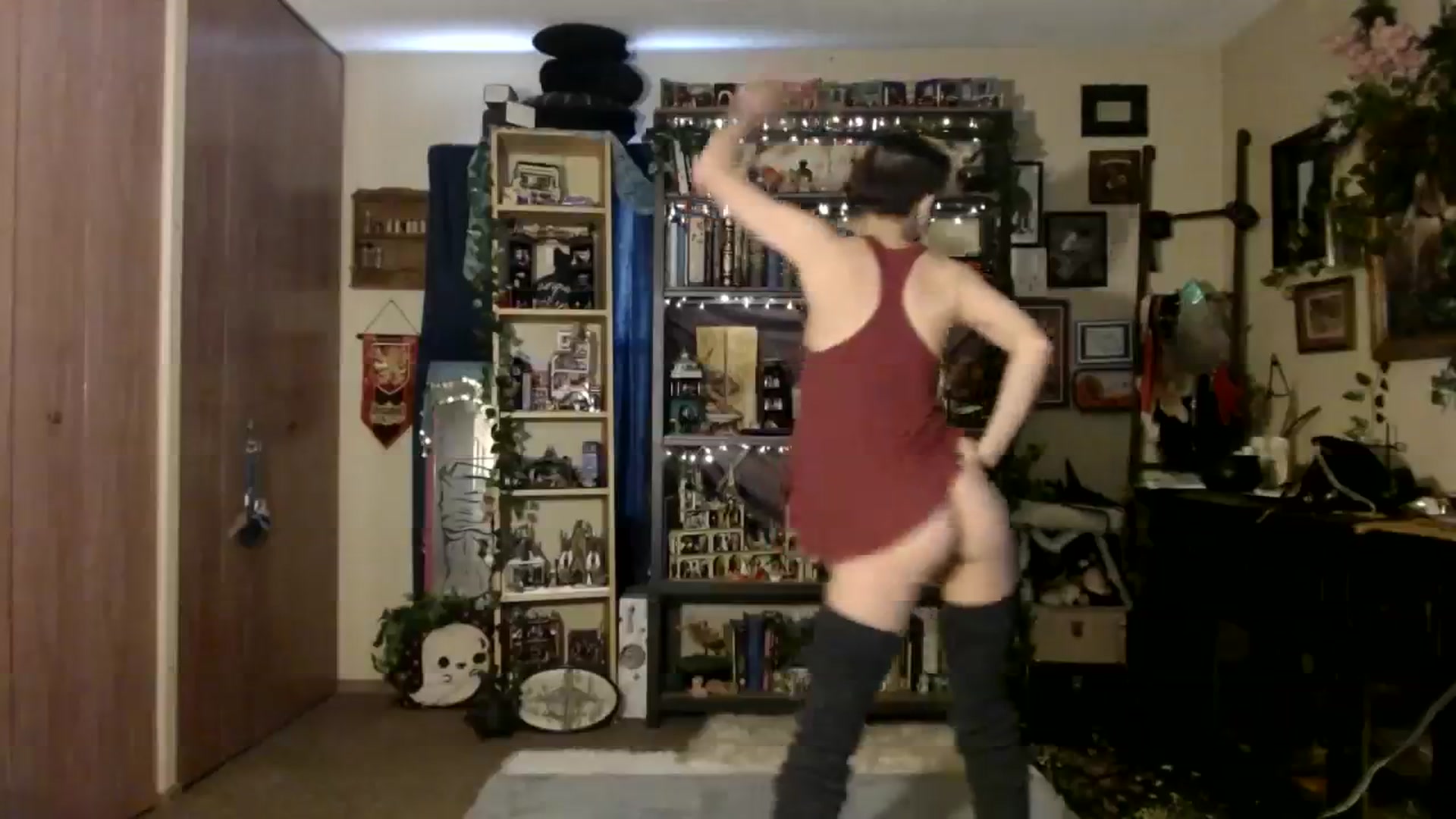 Gallery image thumbnail from Ancored's myfreecams stream on, 10/28/2023, 20:25 image 4 of 20