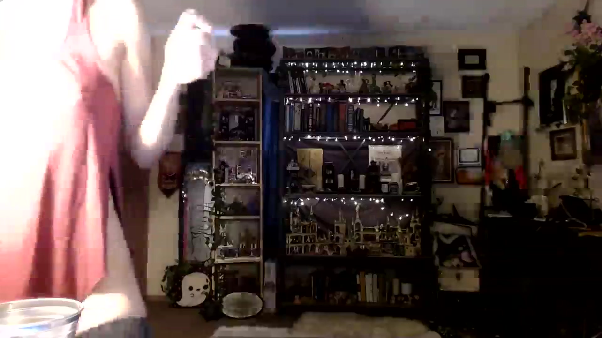 Gallery image thumbnail from Ancored's myfreecams stream on, 10/28/2023, 21:10 image 10 of 20