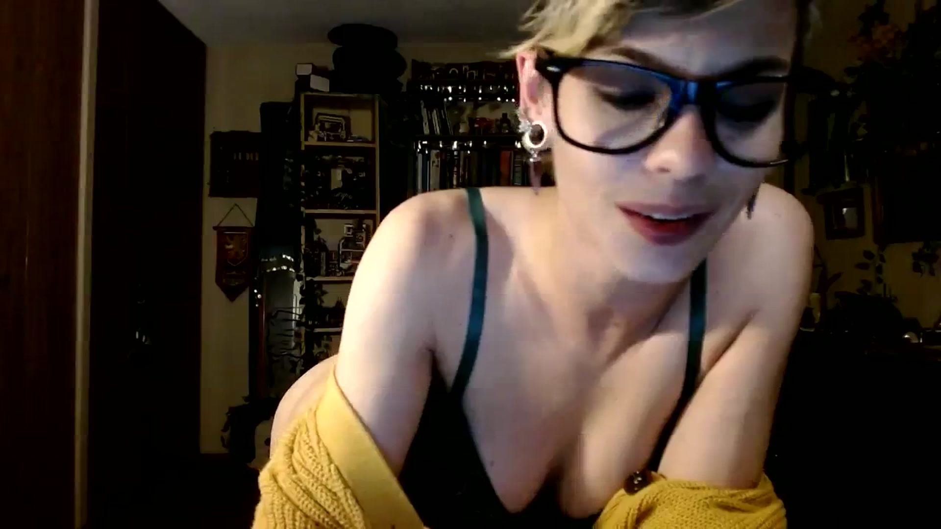 Gallery image thumbnail from Ancored's myfreecams stream on, 10/29/2023, 01:42 image 20 of 20