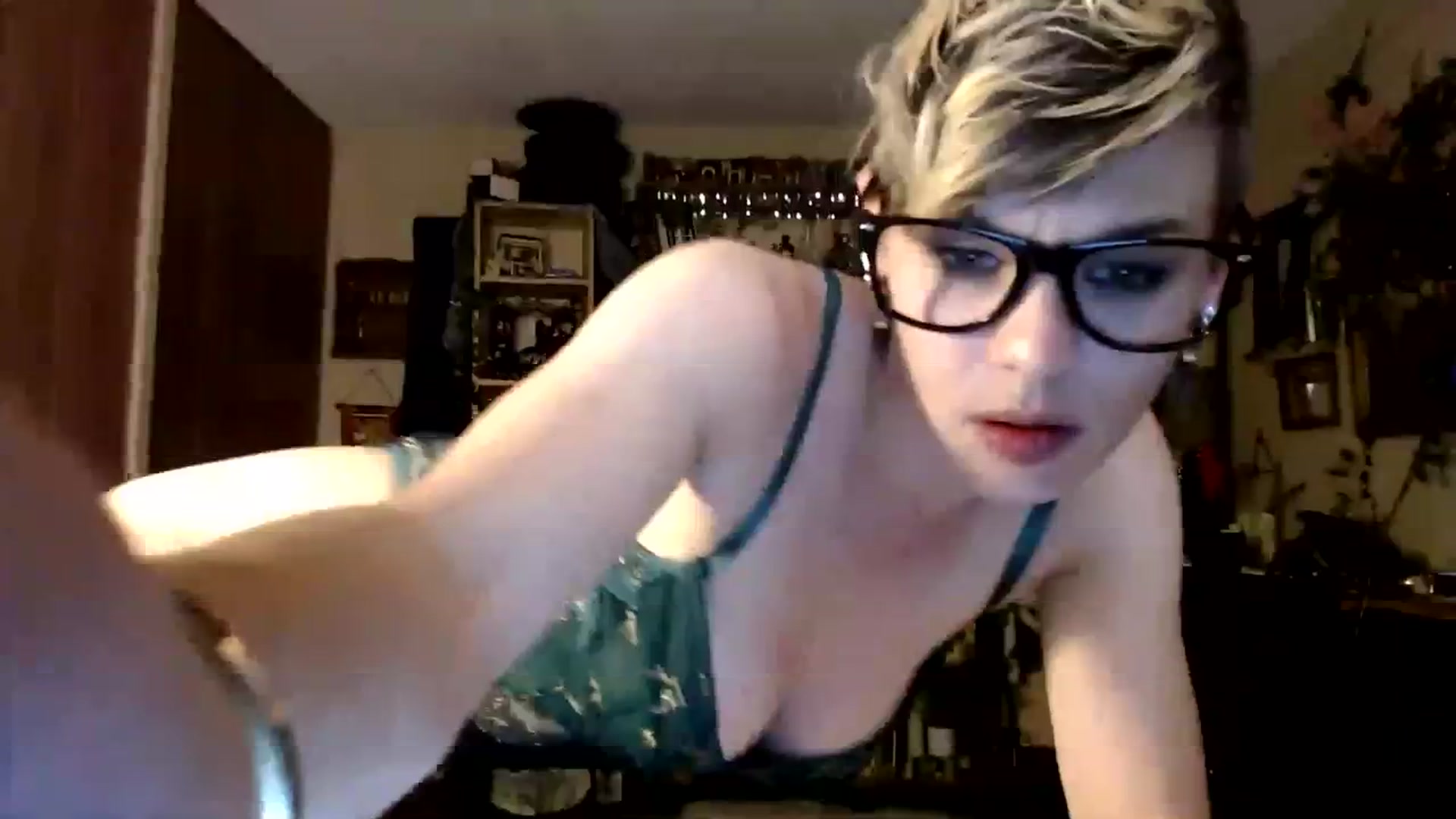 Gallery image thumbnail from Ancored's myfreecams stream on, 10/29/2023, 01:58 image 11 of 20