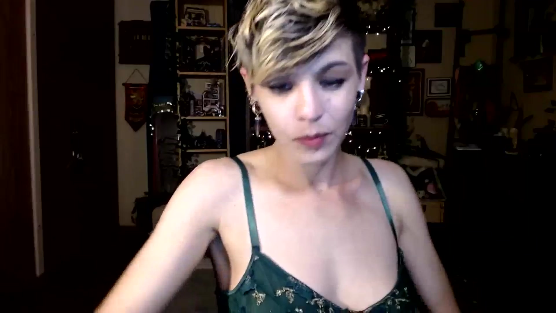 Gallery image thumbnail from Ancored's myfreecams stream on, 10/29/2023, 01:58 image 20 of 20