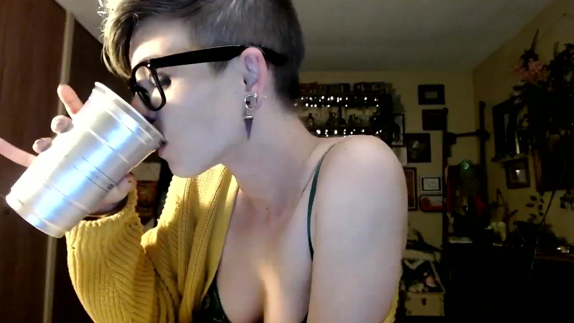 Gallery image thumbnail from Ancored's myfreecams stream on, 10/29/2023, 01:58 image 2 of 20