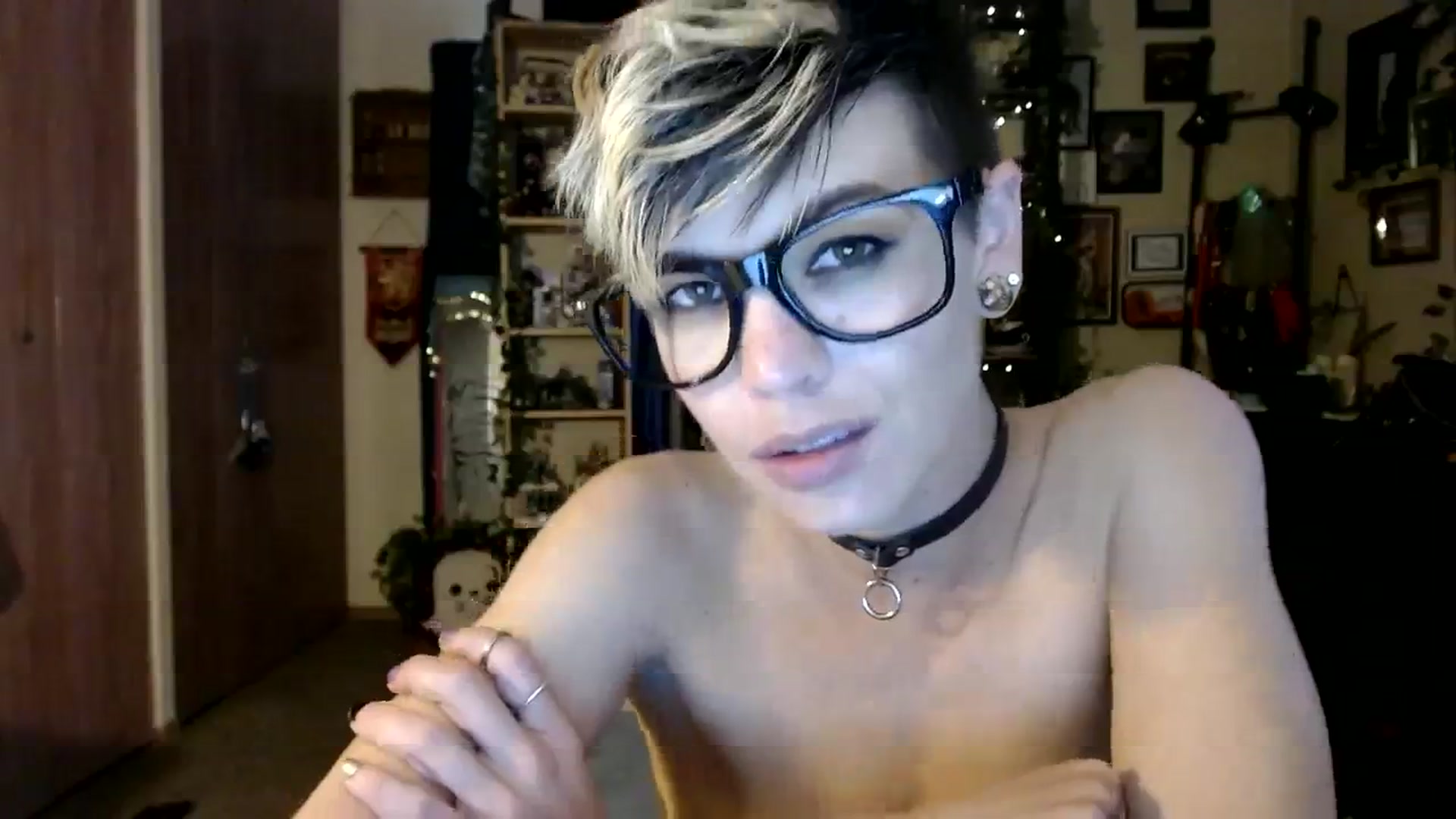 Gallery image thumbnail from Ancored's myfreecams stream on, 10/29/2023, 20:16 image 5 of 20
