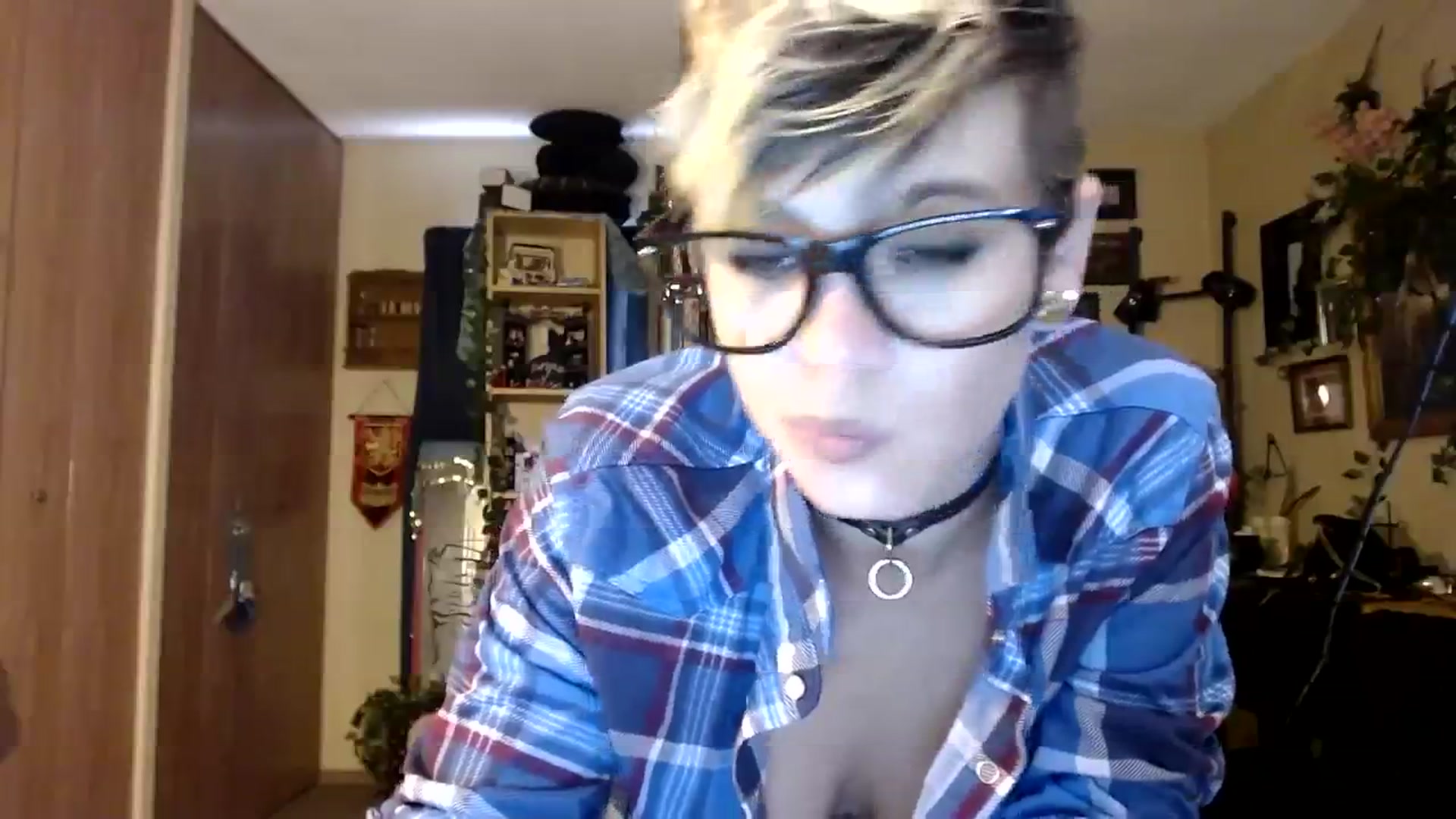 Gallery image thumbnail from Ancored's myfreecams stream on, 10/29/2023, 20:38 image 17 of 20