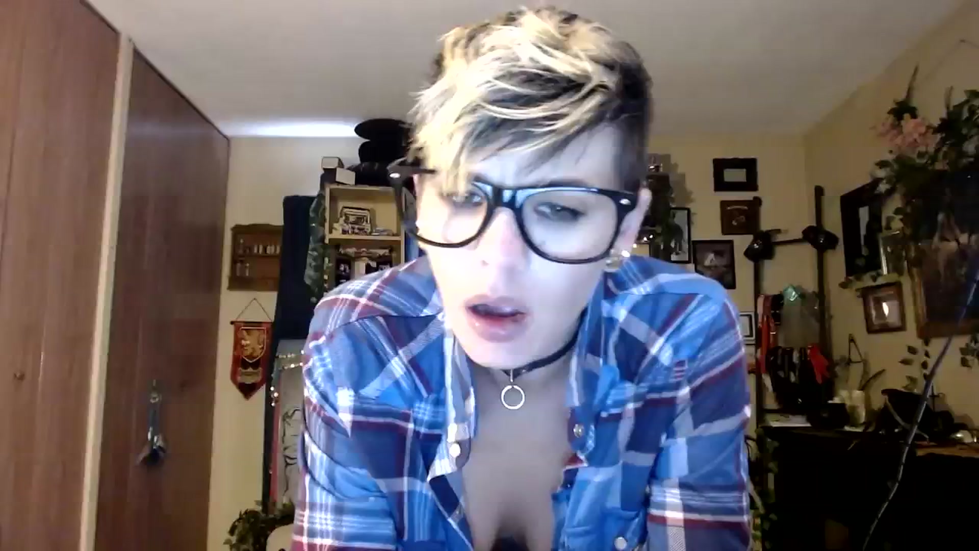 Gallery image thumbnail from Ancored's myfreecams stream on, 10/29/2023, 20:38 image 1 of 20