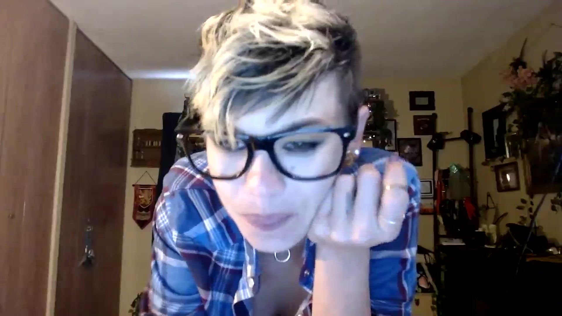Gallery image thumbnail from Ancored's myfreecams stream on, 10/29/2023, 20:38 image 9 of 20