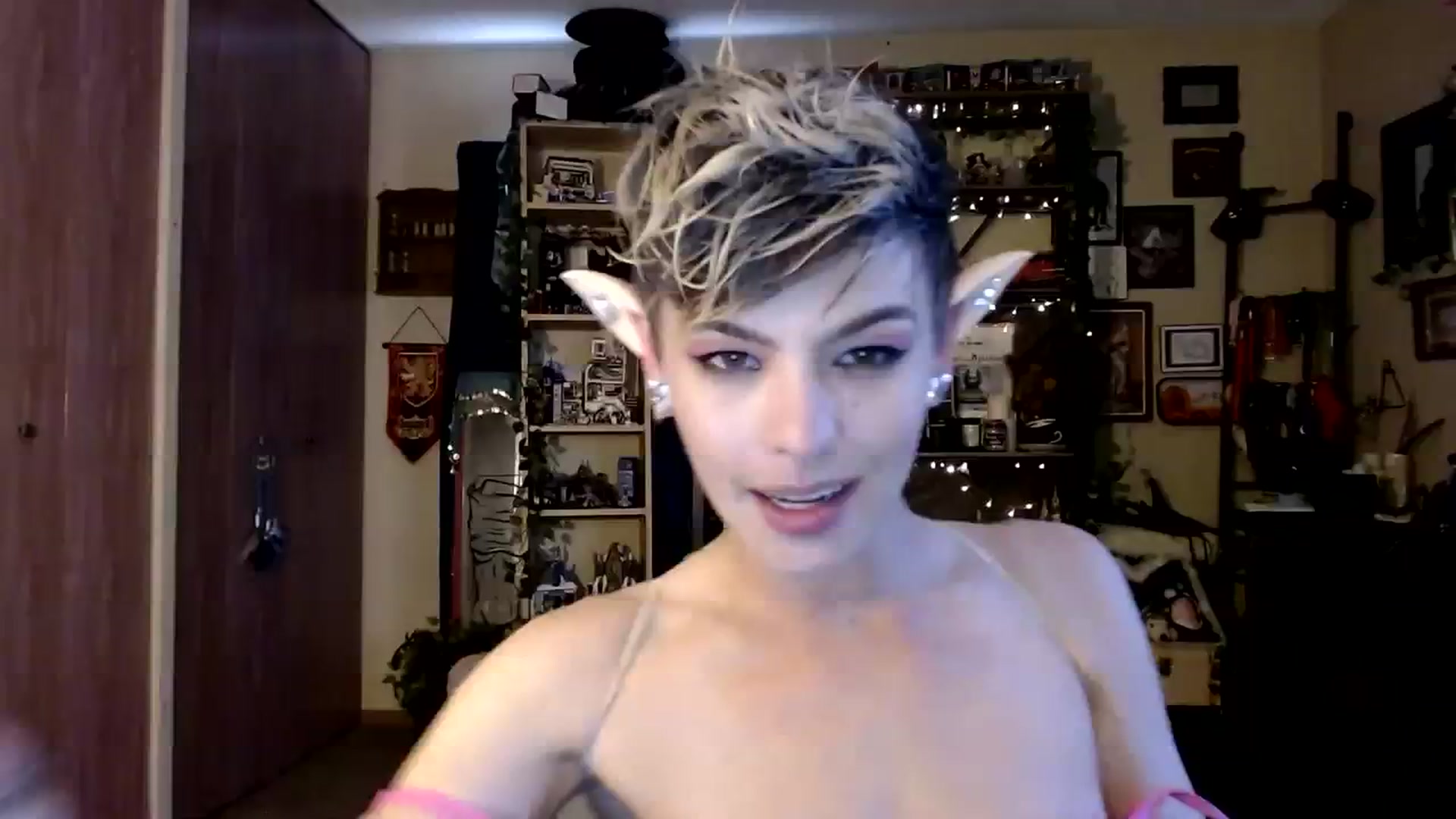 Gallery image thumbnail from Ancored's myfreecams stream on, 10/30/2023, 20:24 image 13 of 20