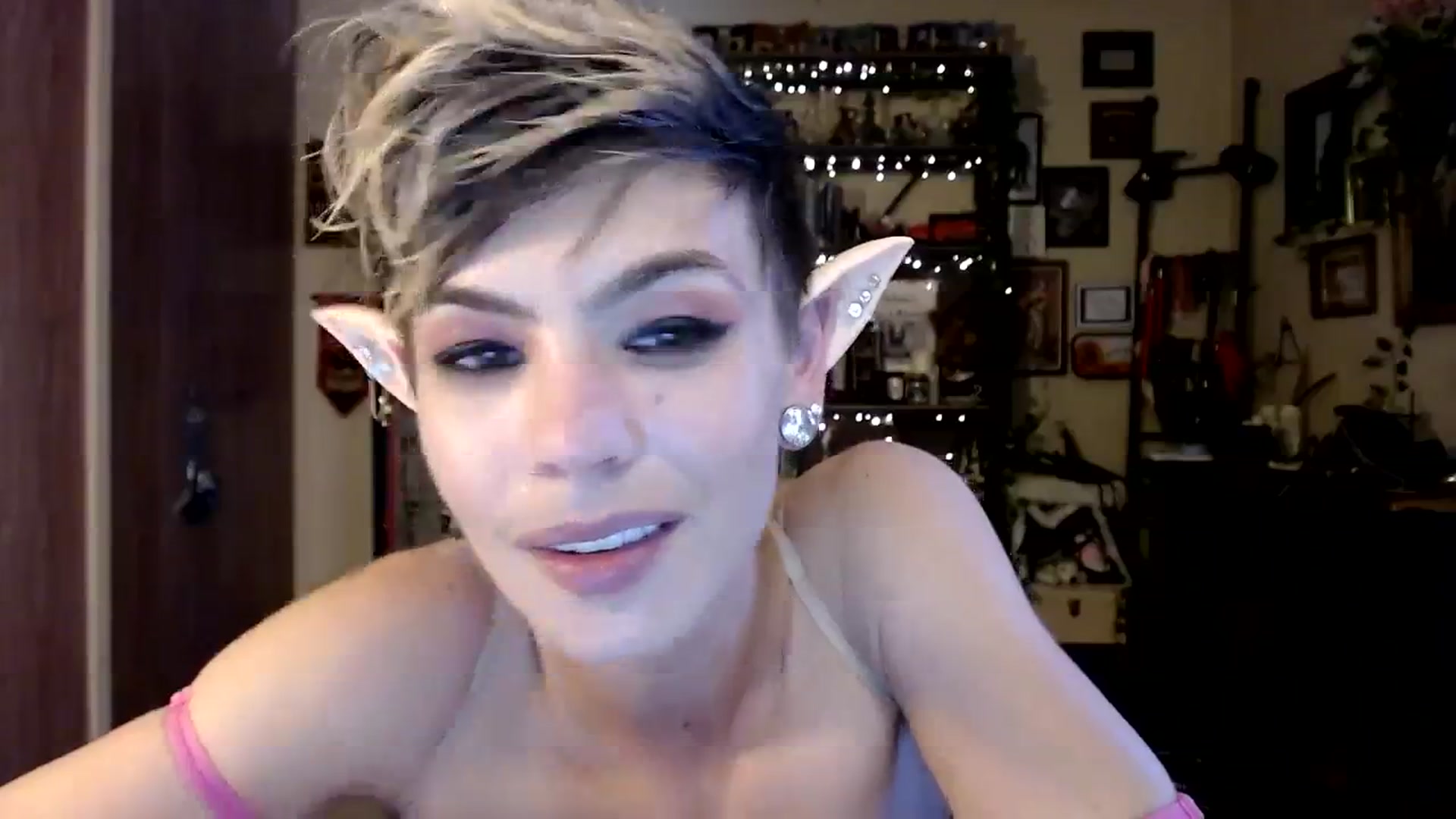 Gallery image thumbnail from Ancored's myfreecams stream on, 10/30/2023, 20:56 image 6 of 20