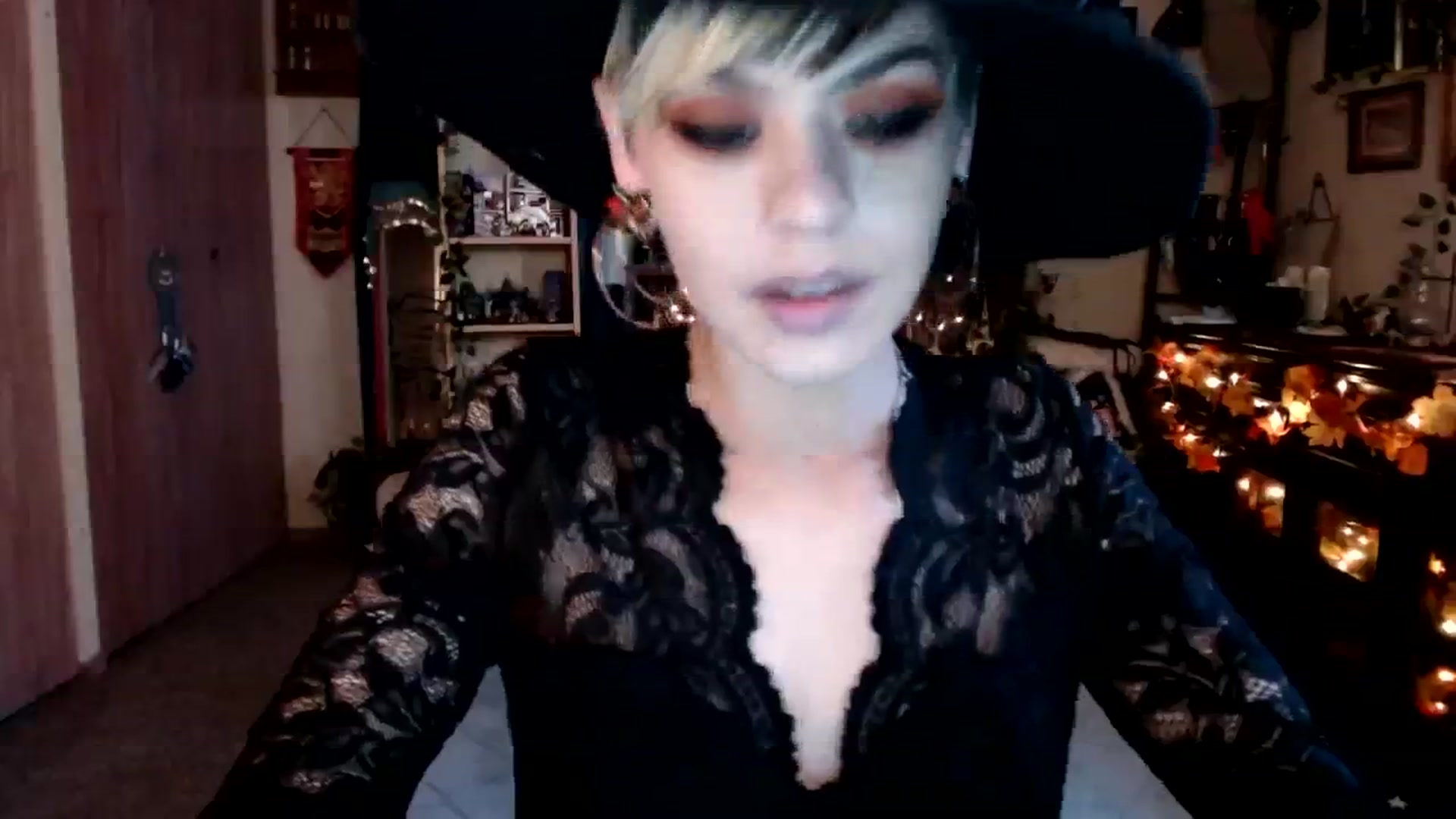 Gallery image thumbnail from Ancored's myfreecams stream on, 10/31/2023, 18:04 image 9 of 20