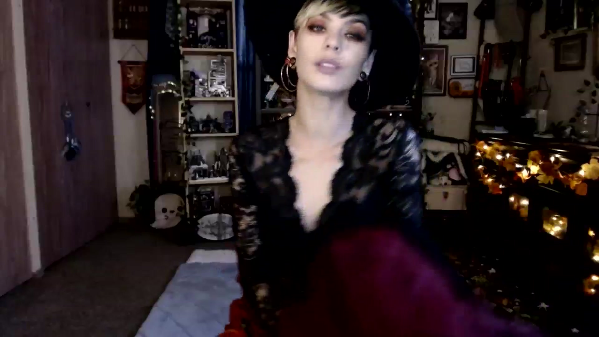 Gallery image thumbnail from Ancored's myfreecams stream on, 10/31/2023, 18:04 image 12 of 20