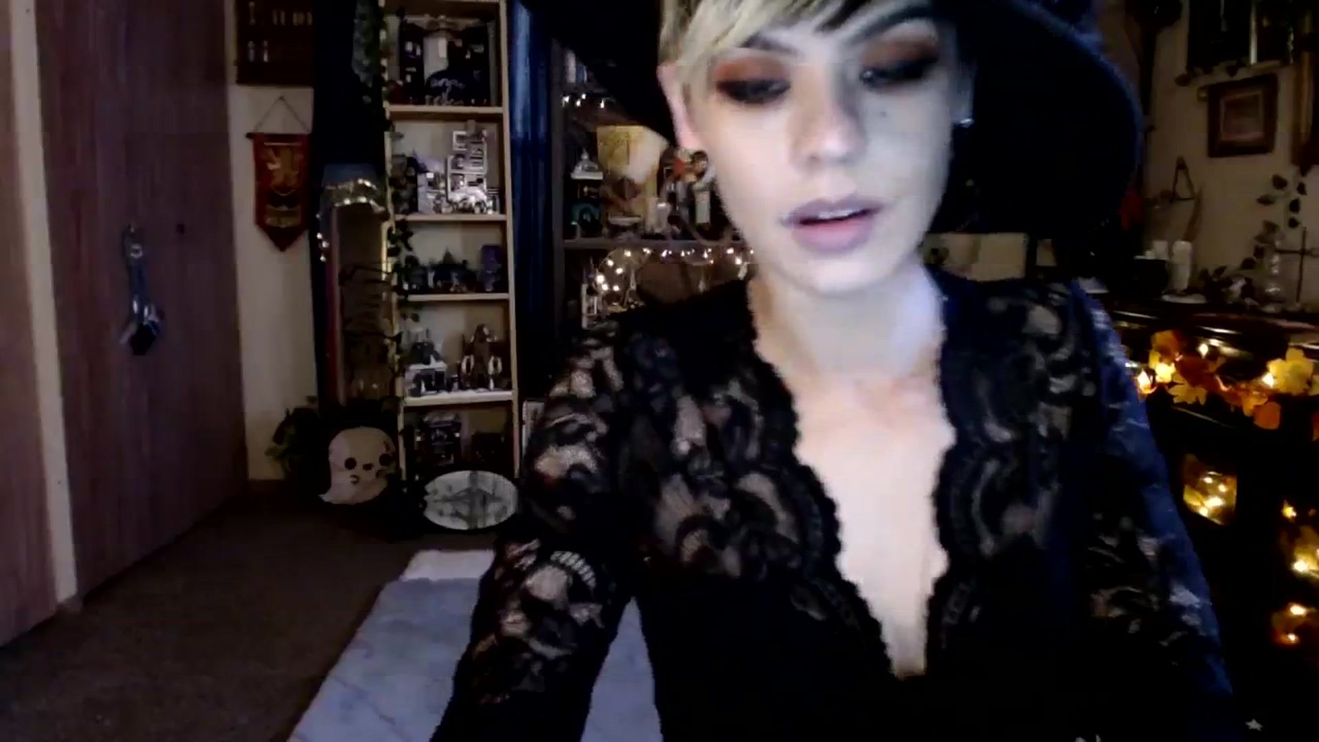 Gallery image thumbnail from Ancored's myfreecams stream on, 10/31/2023, 18:04 image 7 of 20