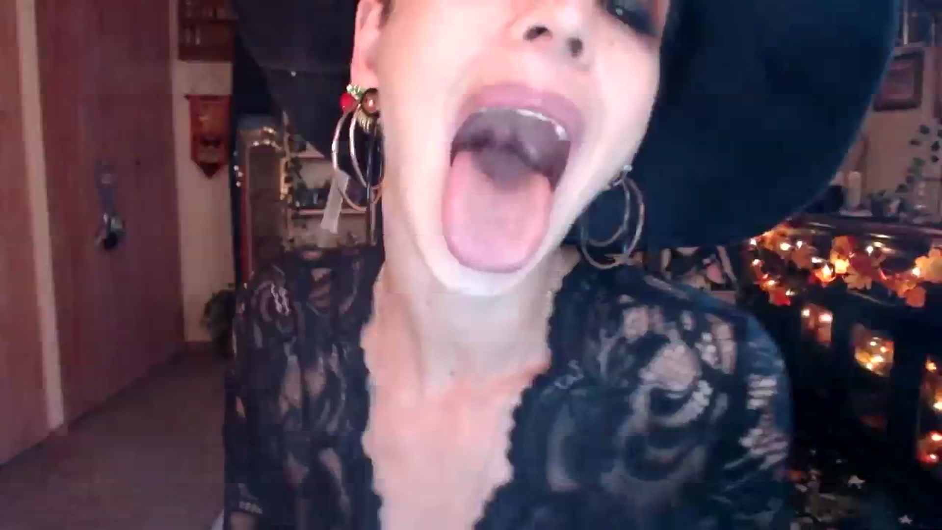 Gallery image thumbnail from Ancored's myfreecams stream on, 10/31/2023, 18:04 image 8 of 20