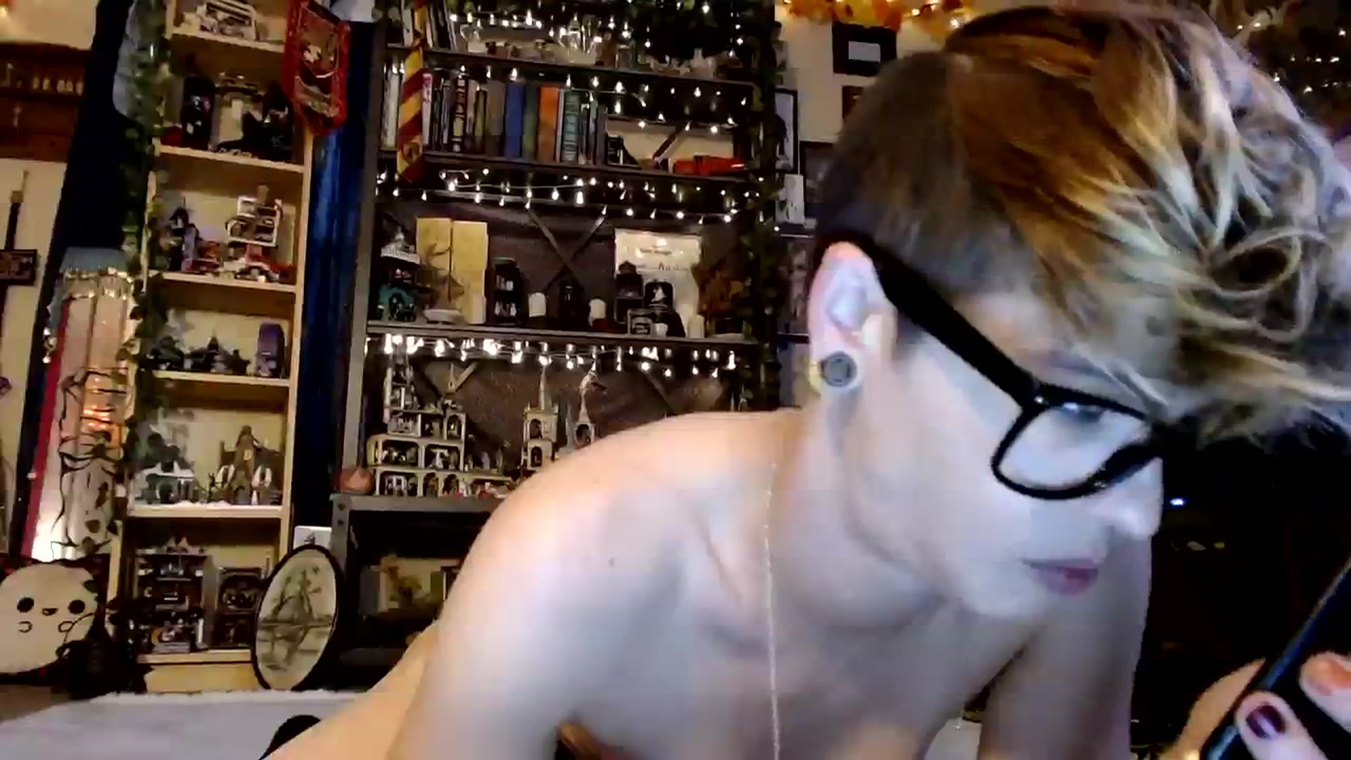 Gallery image thumbnail from Ancored's myfreecams stream on, 11/05/2023, 20:54 image 10 of 20
