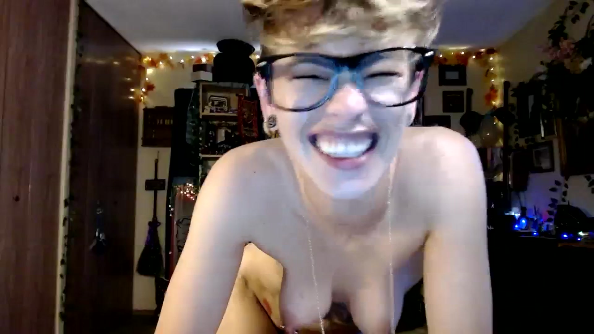 Gallery image thumbnail from Ancored's myfreecams stream on, 11/05/2023, 22:43 image 6 of 20