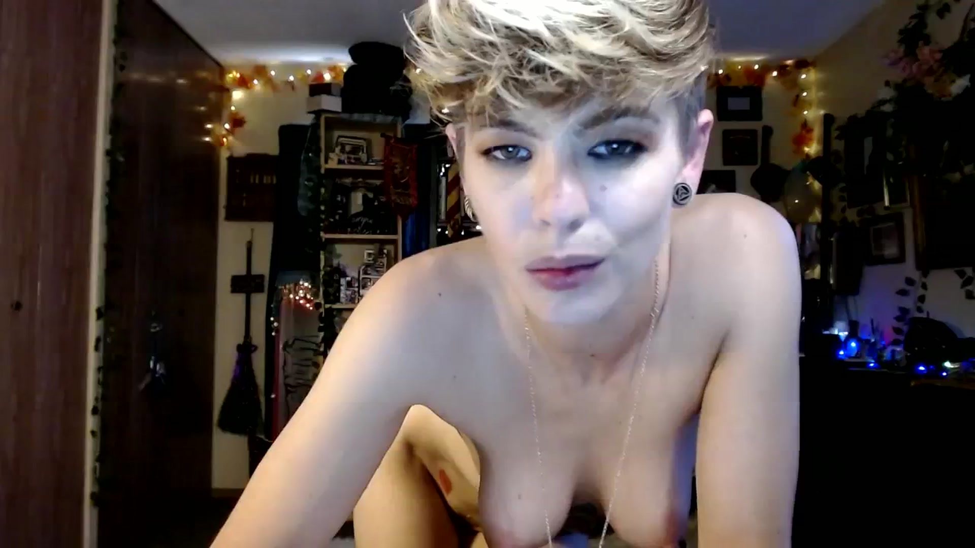 Gallery image thumbnail from Ancored's myfreecams stream on, 11/05/2023, 22:43 image 10 of 20