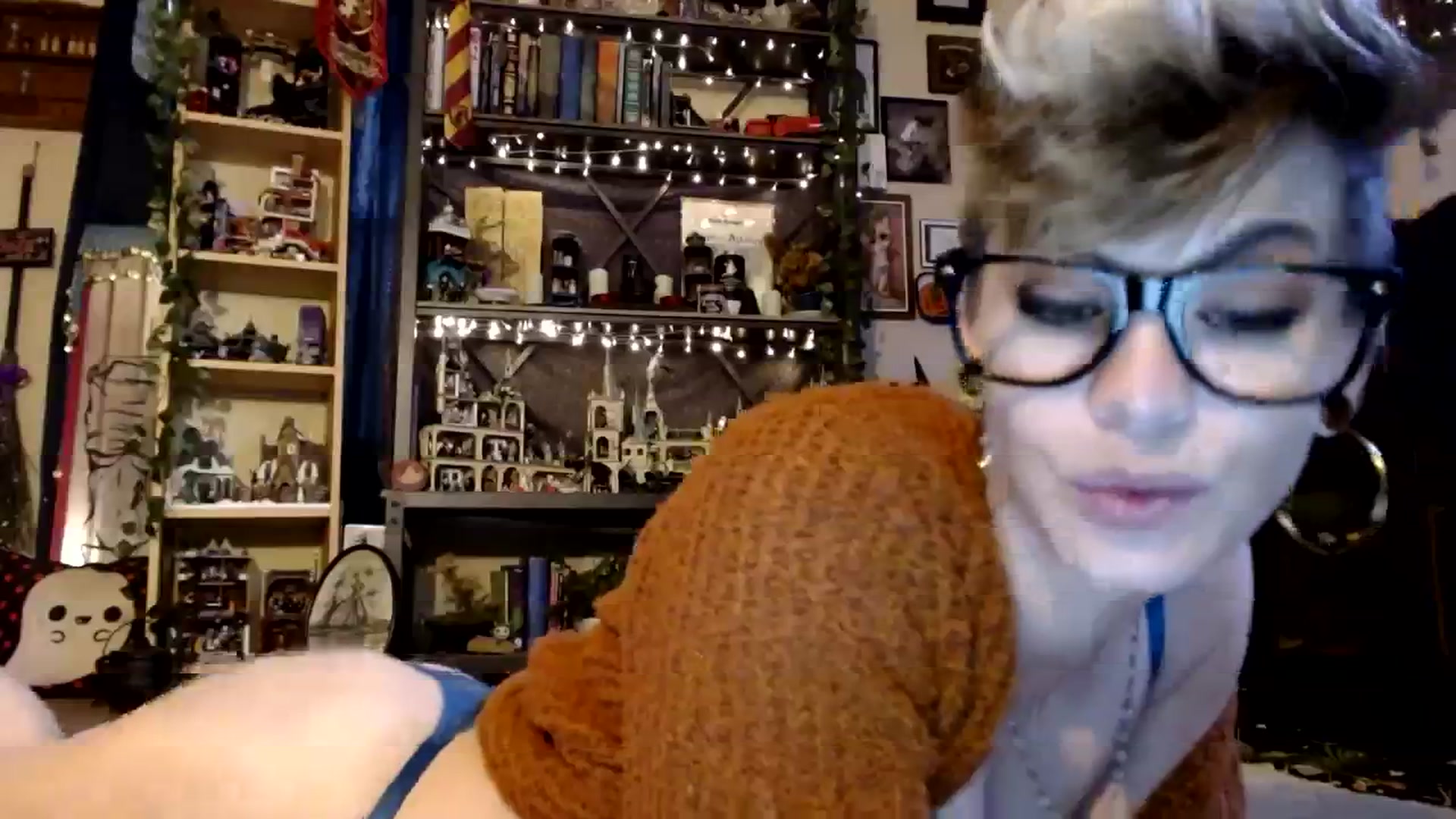 Gallery image thumbnail from Ancored's myfreecams stream on, 11/06/2023, 20:36 image 3 of 20