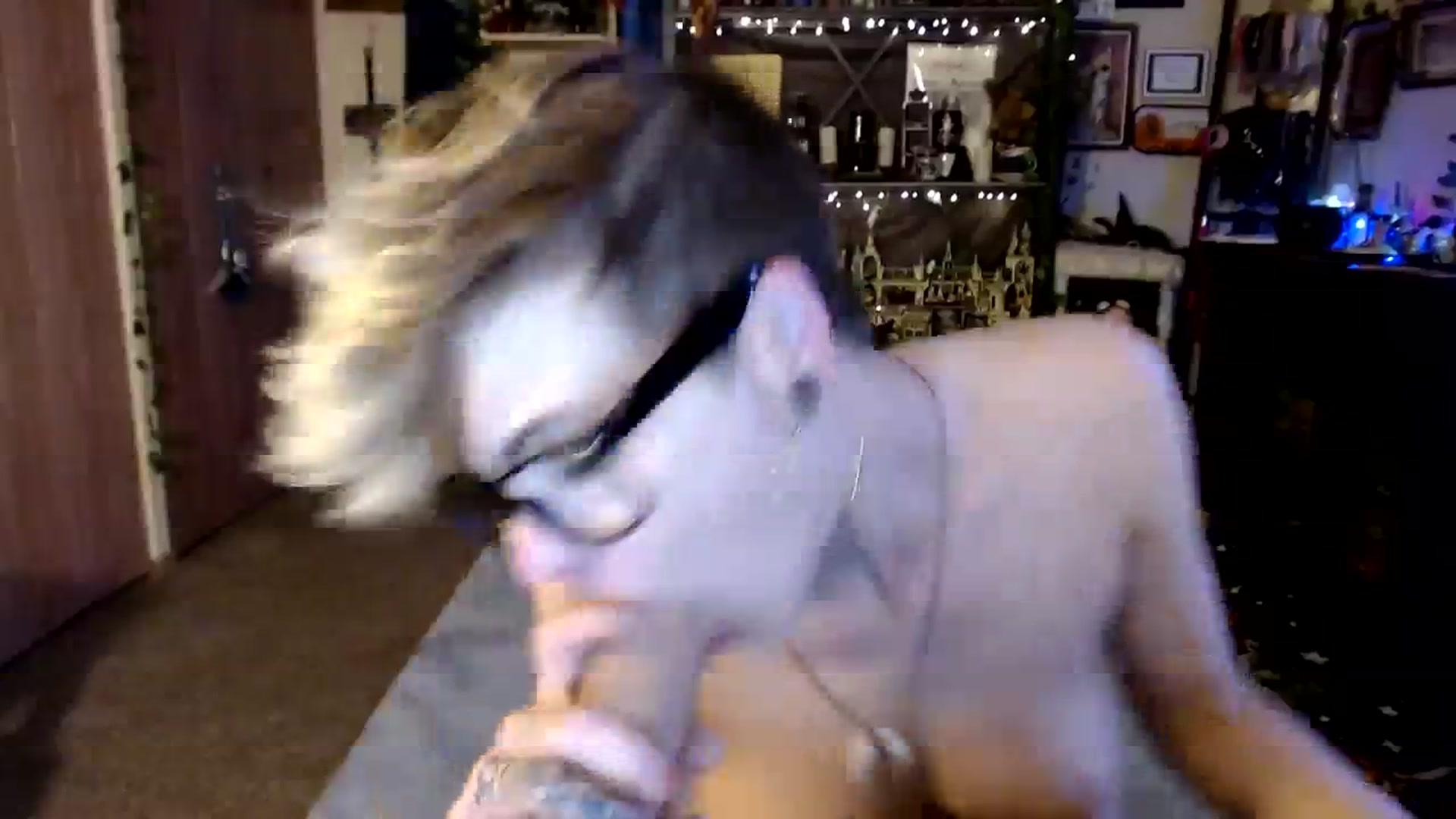 Gallery image thumbnail from Ancored's myfreecams stream on, 11/06/2023, 22:24 image 6 of 20