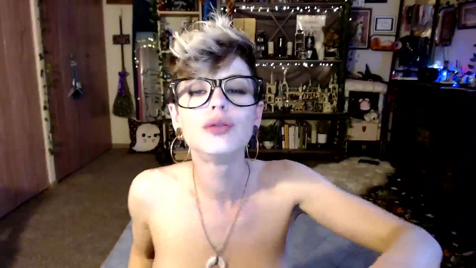 Gallery image thumbnail from Ancored's myfreecams stream on, 11/06/2023, 22:24 image 11 of 20