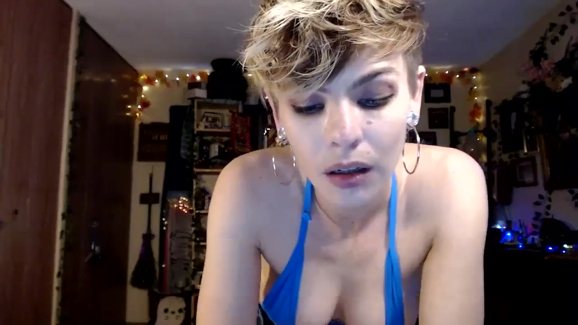 Gallery image thumbnail from Ancored's myfreecams stream on, 11/07/2023, 23:11 image 15 of 20