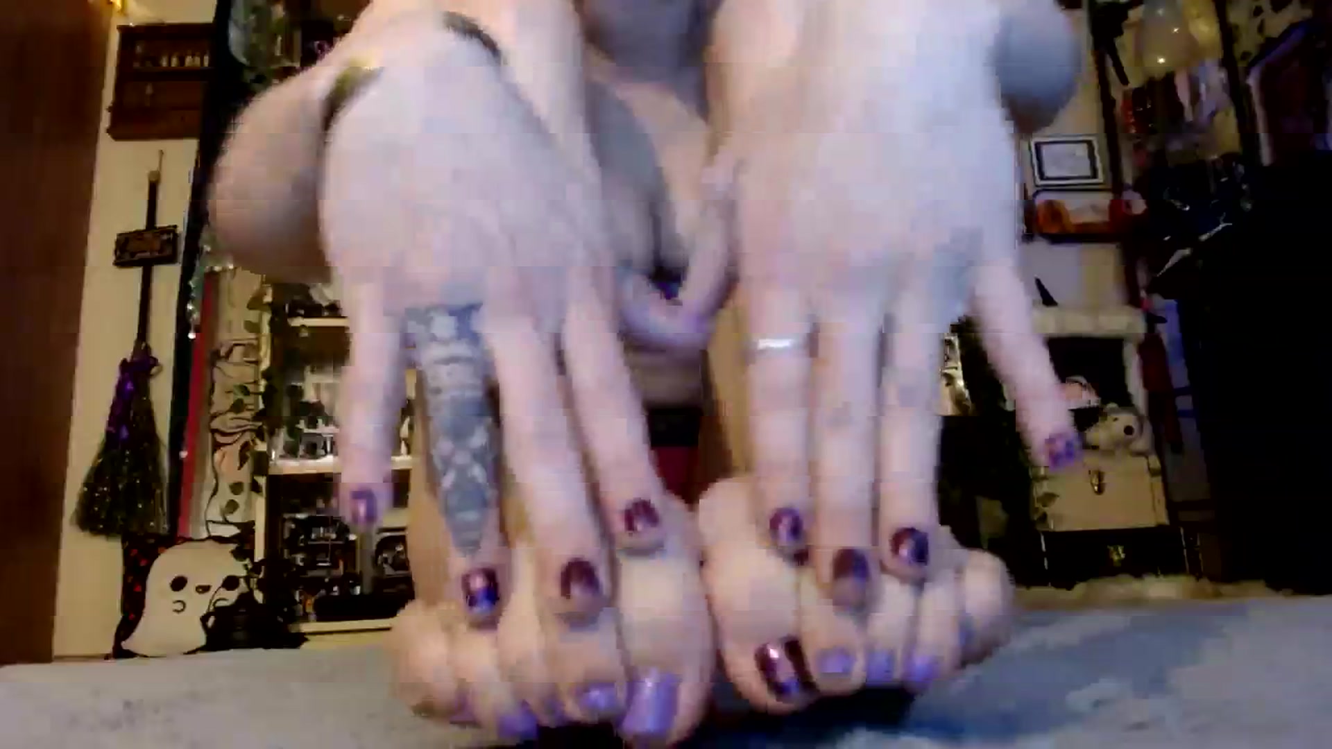 Gallery image thumbnail from Ancored's myfreecams stream on, 11/09/2023, 23:19 image 4 of 20